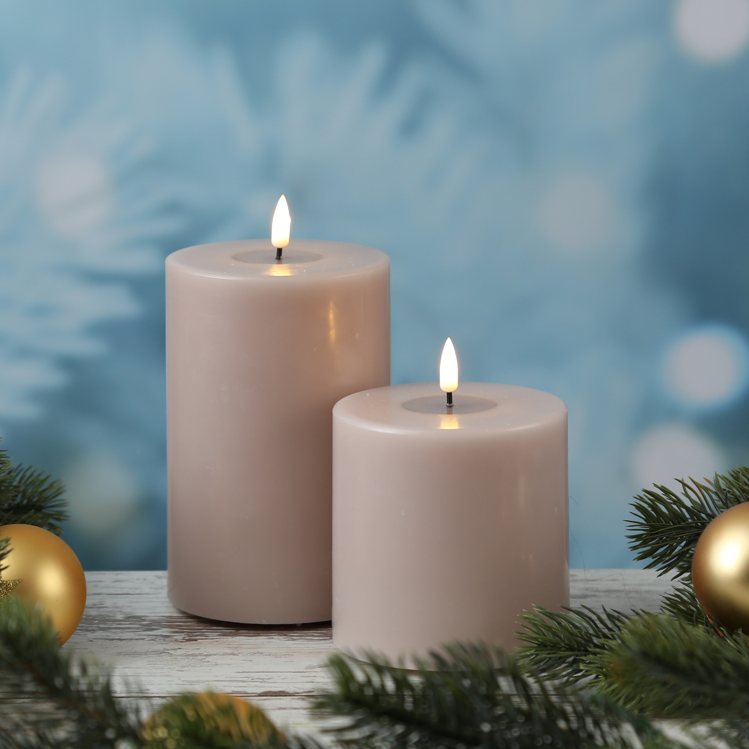 LED Stumpenkerze MIA - Echtwachs - realistische 3D Flamme - H: 10cm - D: 10cm - altrosa LED Stumpenkerze MIA - Echtwachs - realistische 3D Flamme - H: 10cm - D: 10cm - altrosa