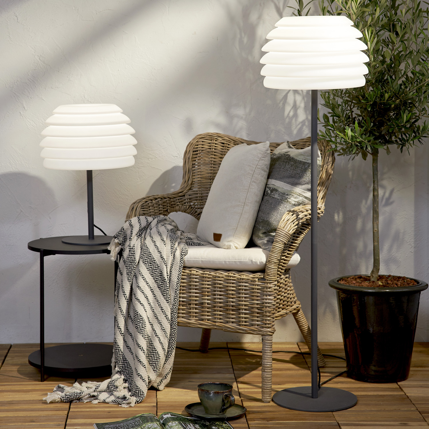 Stehlampe "Ambi" outdoor IP65 - E27 Sockel - H: 150cm D: 37cm - max 40W 2 Stehlampe "Ambi" outdoor IP65 - E27 Sockel - H: 150cm D: 37cm - max 40W 2