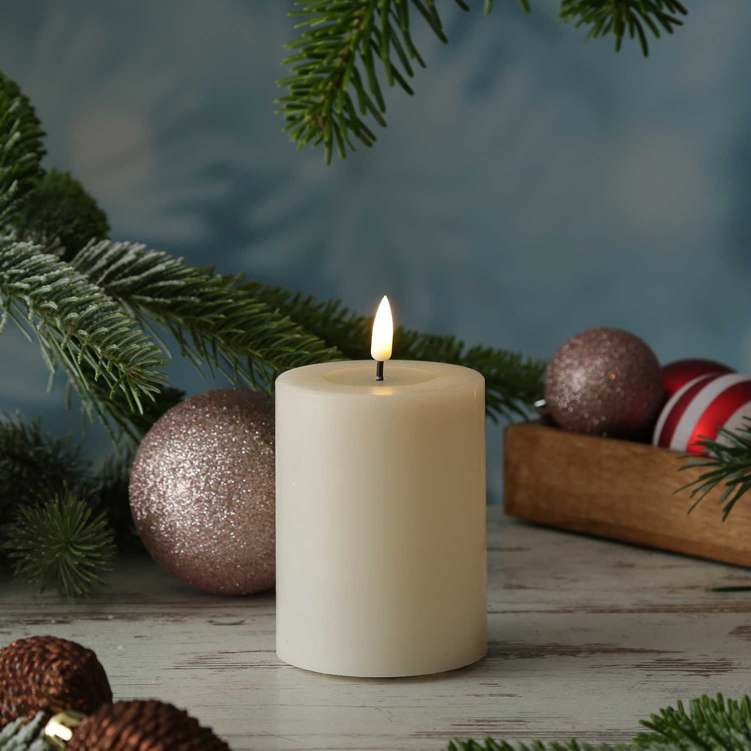 LED Stumpenkerze MIA - Echtwachs - realistische 3D Flamme - H: 10cm - Batteriebetrieb - creme LED Stumpenkerze MIA - Echtwachs - realistische 3D Flamme - H: 10cm - Batteriebetrieb - creme