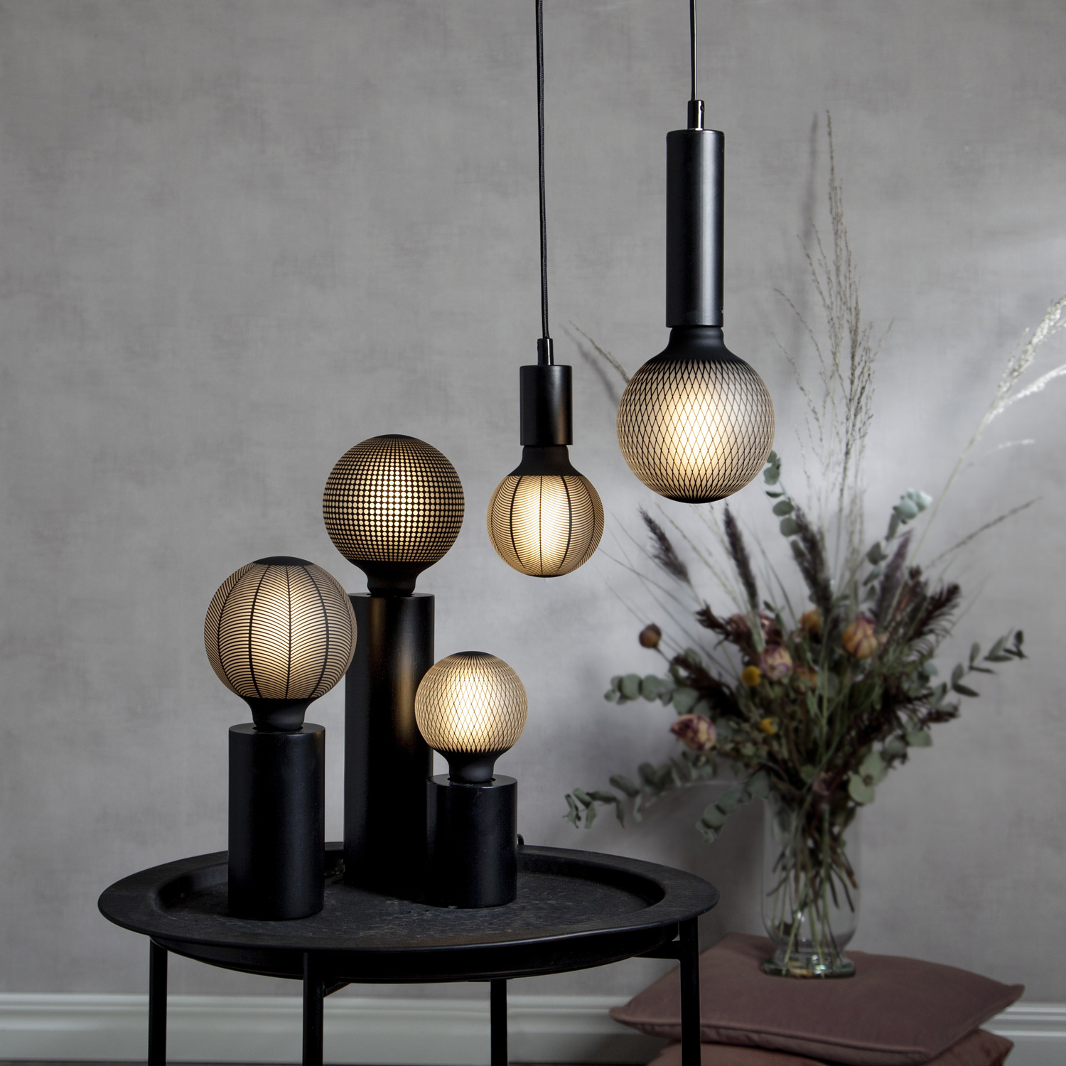 Lampenfassung "Tub" - E27 Fassung - Schalter - H: 15cm - stehend Lampenfassung "Tub" - E27 Fassung - Schalter - H: 15cm - stehend