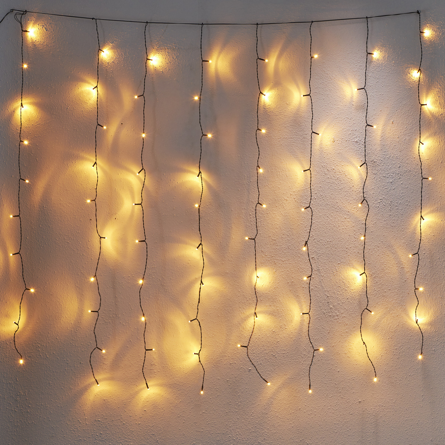 LED Lichtvorhang - Serie LED - outdoor - 80 ultra warmweiße LED - L: 1,3m, H: 1,3m - schwarzes Kabel LED Lichtvorhang - Serie LED - outdoor - 80 ultra warmweiße LED - L: 1,3m, H: 1,3m - schwarzes Kabel