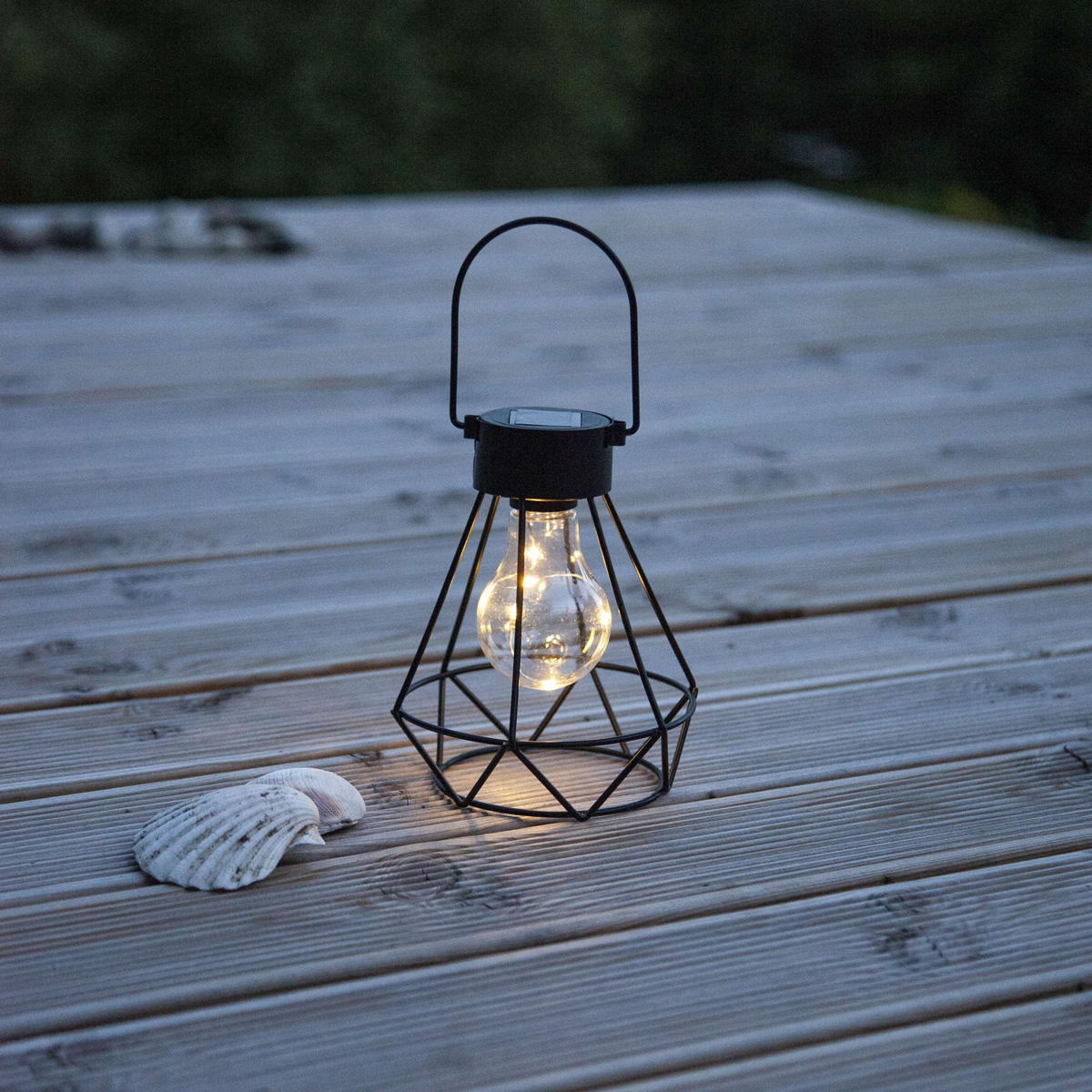 LED Solar Laterne "Eddy" - 5 warmweiße LED - H: 15,5cm - Dämmerungssensor - schwarz LED Solar Laterne "Eddy" - 5 warmweiße LED - H: 15,5cm - Dämmerungssensor - schwarz