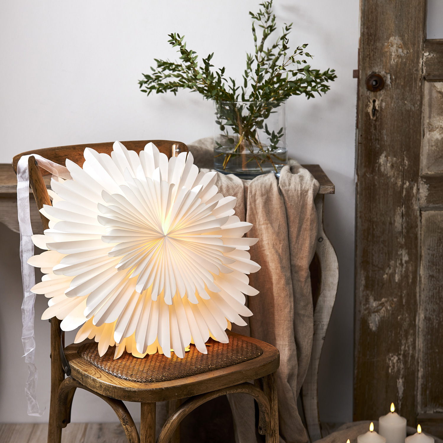 Papierstern Crystal - hängend - D: 50cm - mit Band - Papier mit Dekor - weiß Papierstern Crystal - hängend - D: 50cm - mit Band - Papier mit Dekor - weiß