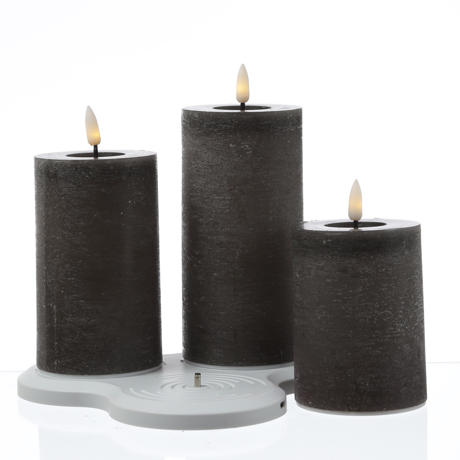 LED Kerzenset LISA - Rustik-Optik - Echtwachs - 3 Größen - mit Ladestation - Timer - grau - 3er Set LED Kerzenset LISA - Rustik-Optik - Echtwachs - 3 Größen - mit Ladestation - Timer - grau - 3er Set
