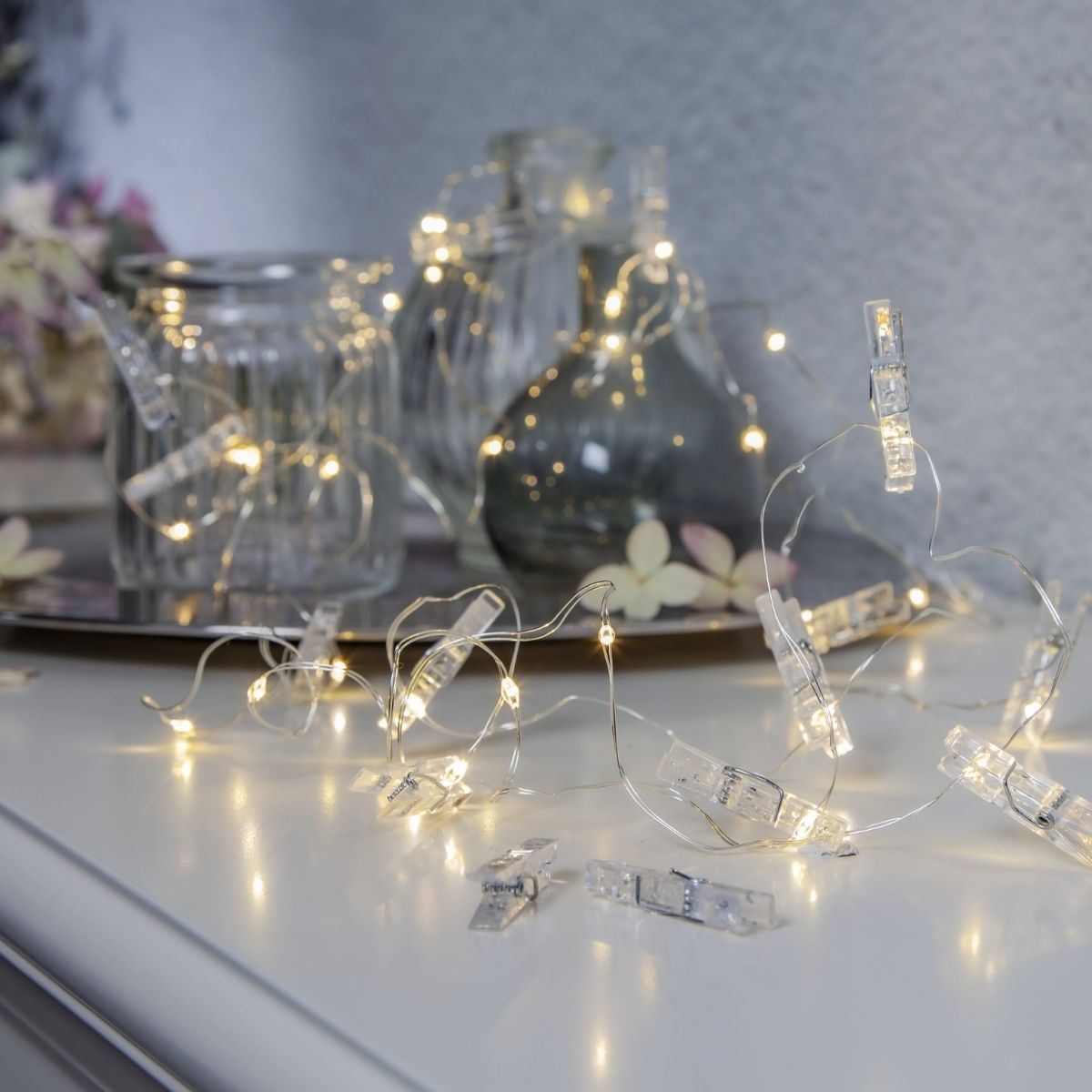 LED Clip Lichterkette - 16 Wäscheklammern - 30 warmweiße LED - 2,9m - Timer - Batterie - transparent LED Clip Lichterkette - 16 Wäscheklammern - 30 warmweiße LED - 2,9m - Timer - Batterie - transparent