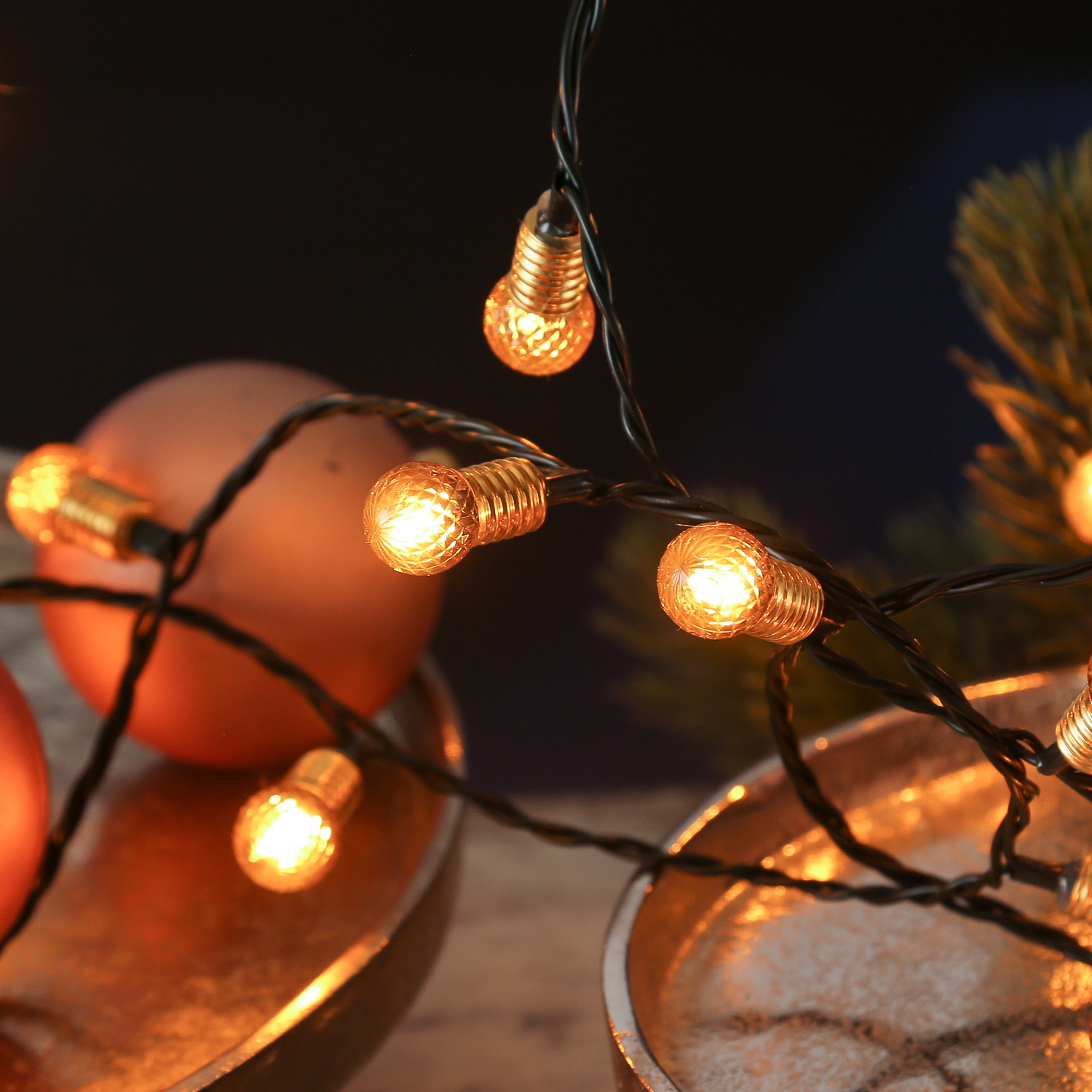 LED Lichterkette VINTAGE - 180 Mini Kugeln in Kristall Optik - 8 Funkt. - Timer - L: 18m LED Lichterkette VINTAGE - 180 Mini Kugeln in Kristall Optik - 8 Funkt. - Timer - L: 18m