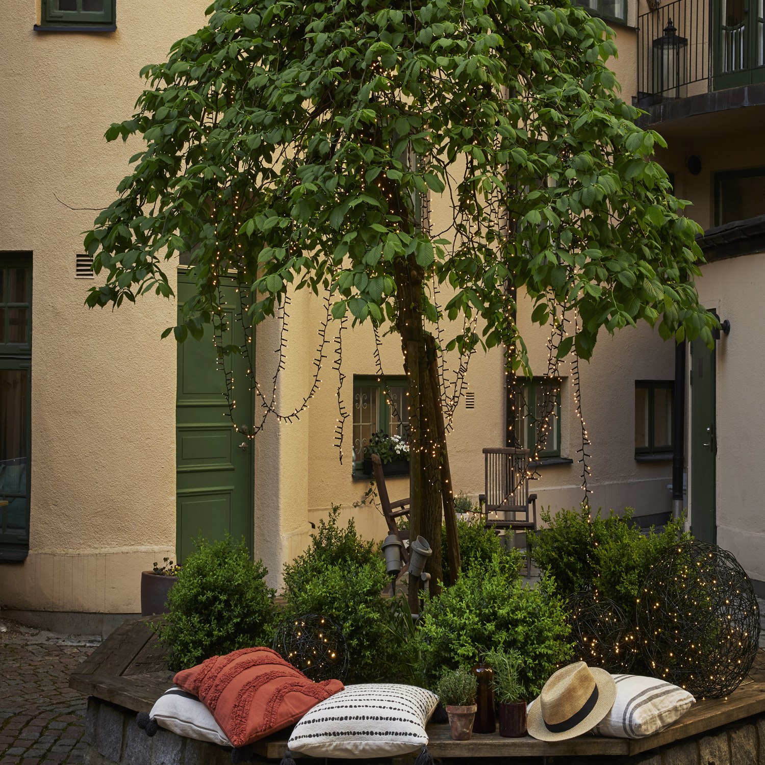 LED Lichterkette - Serie LED - outdoor - 180 ultra warmweiße LED - L: 3,6m - schwarzes Kabel LED Lichterkette - Serie LED - outdoor - 180 ultra warmweiße LED - L: 3,6m - schwarzes Kabel