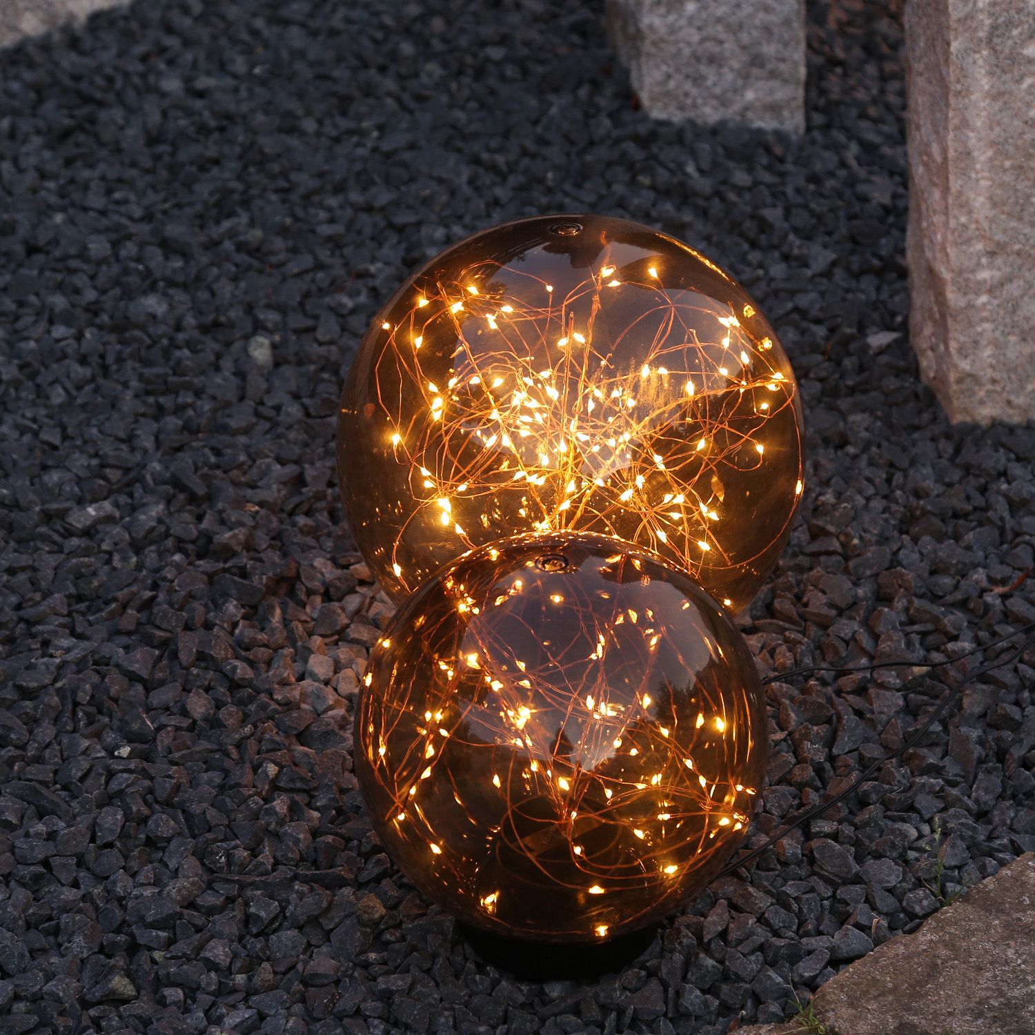 LED Kugel mit Drahtlicherkette - stehend - 100 bernsteinfarbene LED - D: 25cm - f. Außen - rauchgrau