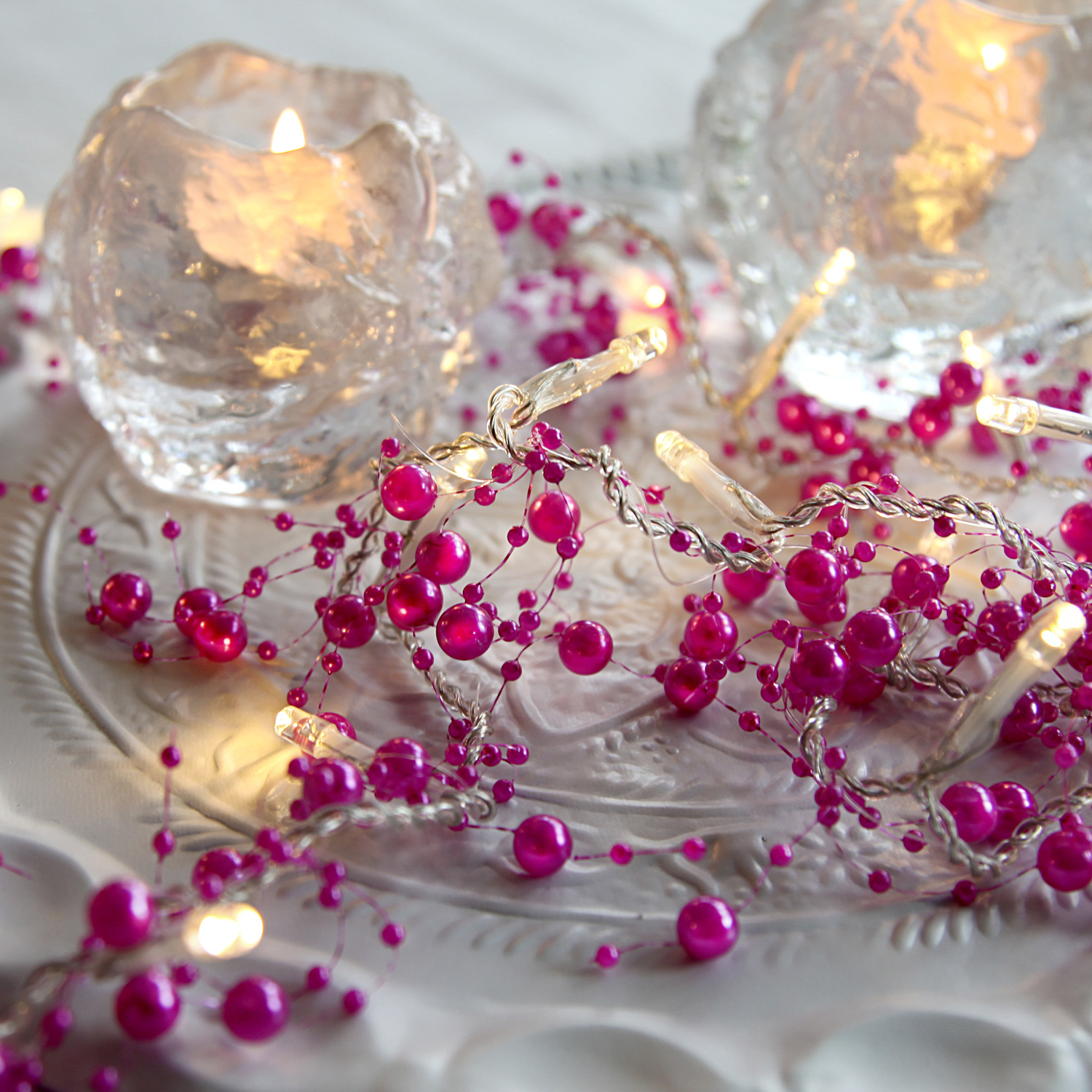 LED Lichterkette mit Perlen - 20 warmweiße LED - 1,15m - Batteriebetrieb - Timer - pink LED Lichterkette mit Perlen - 20 warmweiße LED - 1,15m - Batteriebetrieb - Timer - pink