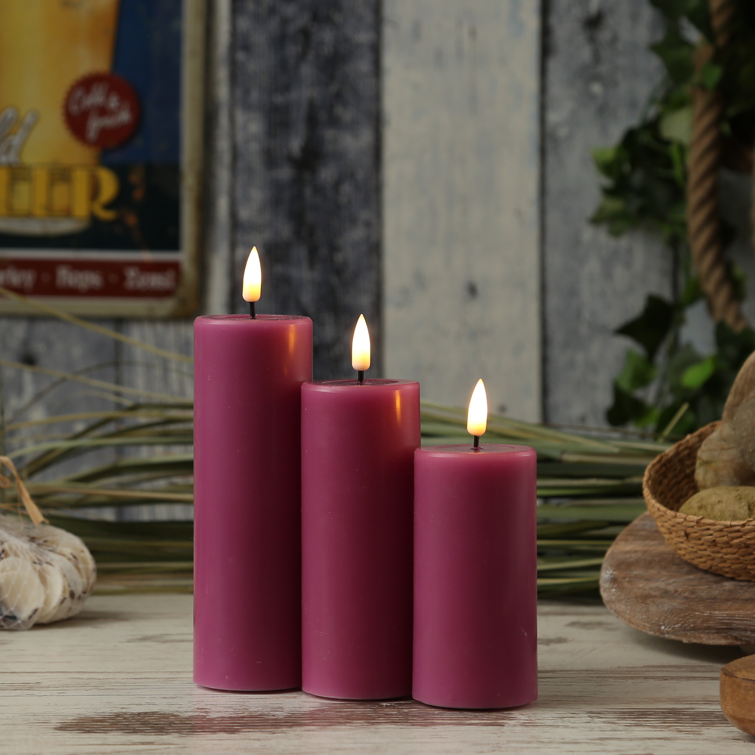 LED Stumpenkerze MIA - Echtwachs - realistische 3D Flamme - H: 12,5cm - D: 5cm - malve LED Stumpenkerze MIA - Echtwachs - realistische 3D Flamme - H: 12,5cm - D: 5cm - malve