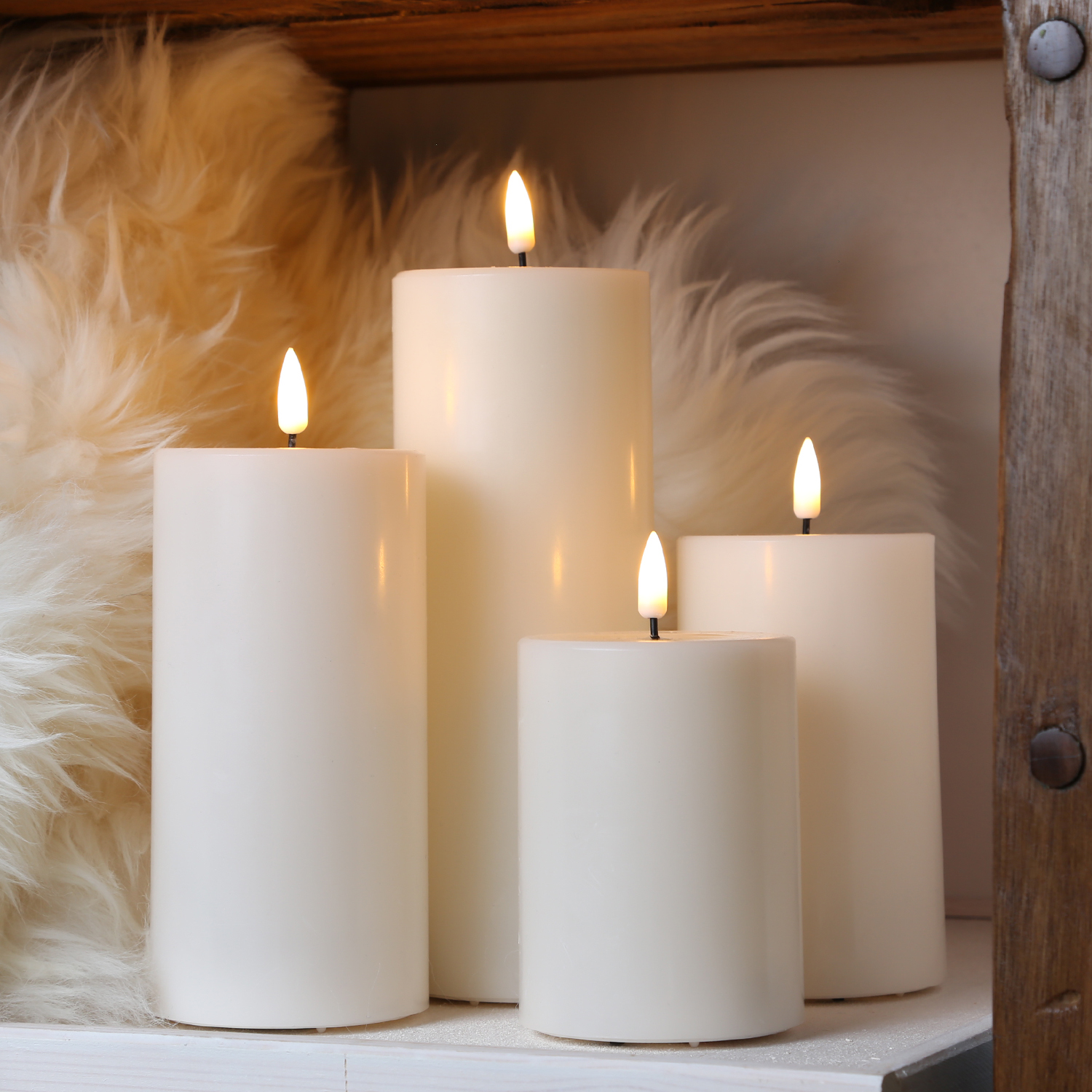 LED Stumpenkerze MIA - Echtwachs - realistische 3D Flamme - H: 10cm - Batteriebetrieb - creme LED Stumpenkerze MIA - Echtwachs - realistische 3D Flamme - H: 10cm - Batteriebetrieb - creme