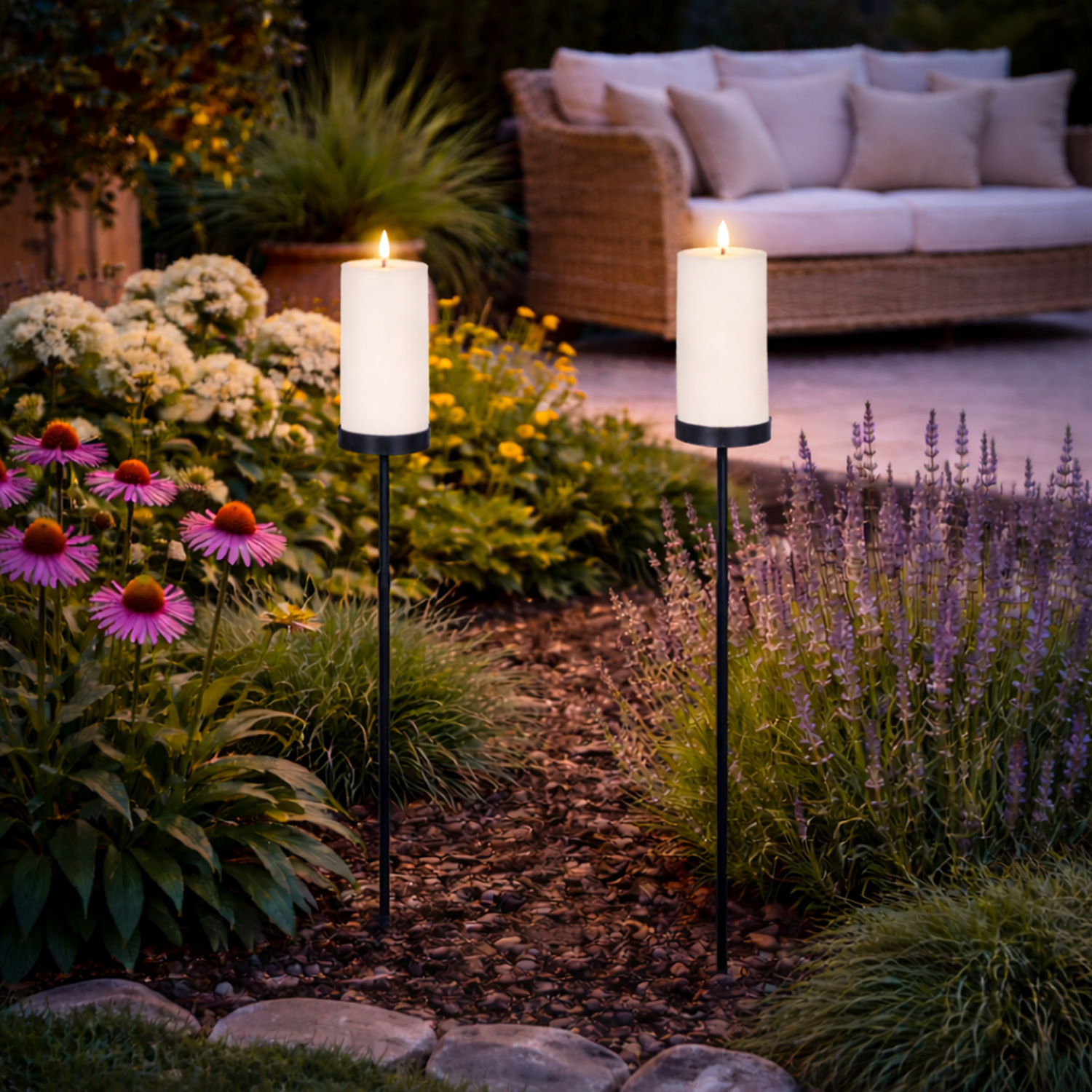 LED Solar Kerze mit Gartenstecker - Outdoorkerze auf Stab - H: 117cm - Lichtsensor - für Außen