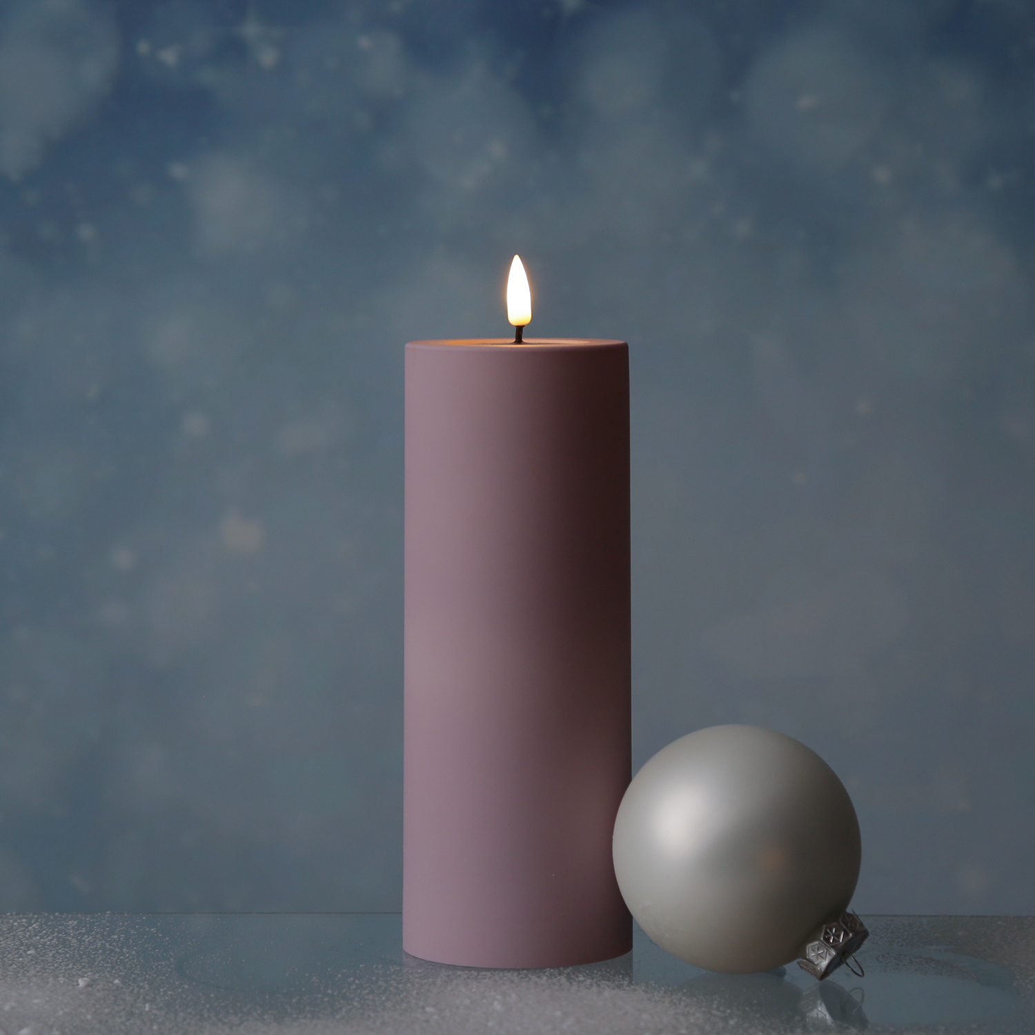 LED Stumpenkerze MIA - Kunststoff - realistische 3D Flamme - H: 20cm - outdoor - pastell lila LED Stumpenkerze MIA - Kunststoff - realistische 3D Flamme - H: 20cm - outdoor - pastell lila