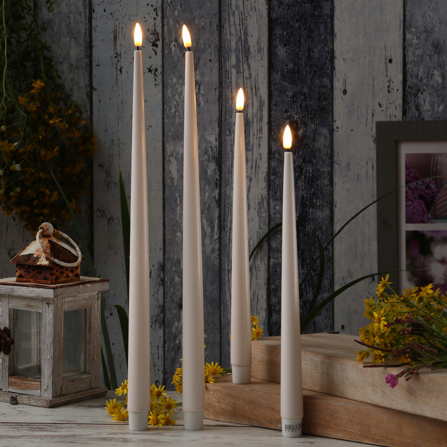 LED Stabkerzen ELLA - Echtwachs - realistische 3D Flamme - H: 28cm - creme - 2 Stück LED Stabkerzen ELLA - Echtwachs - realistische 3D Flamme - H: 28cm - creme - 2 Stück