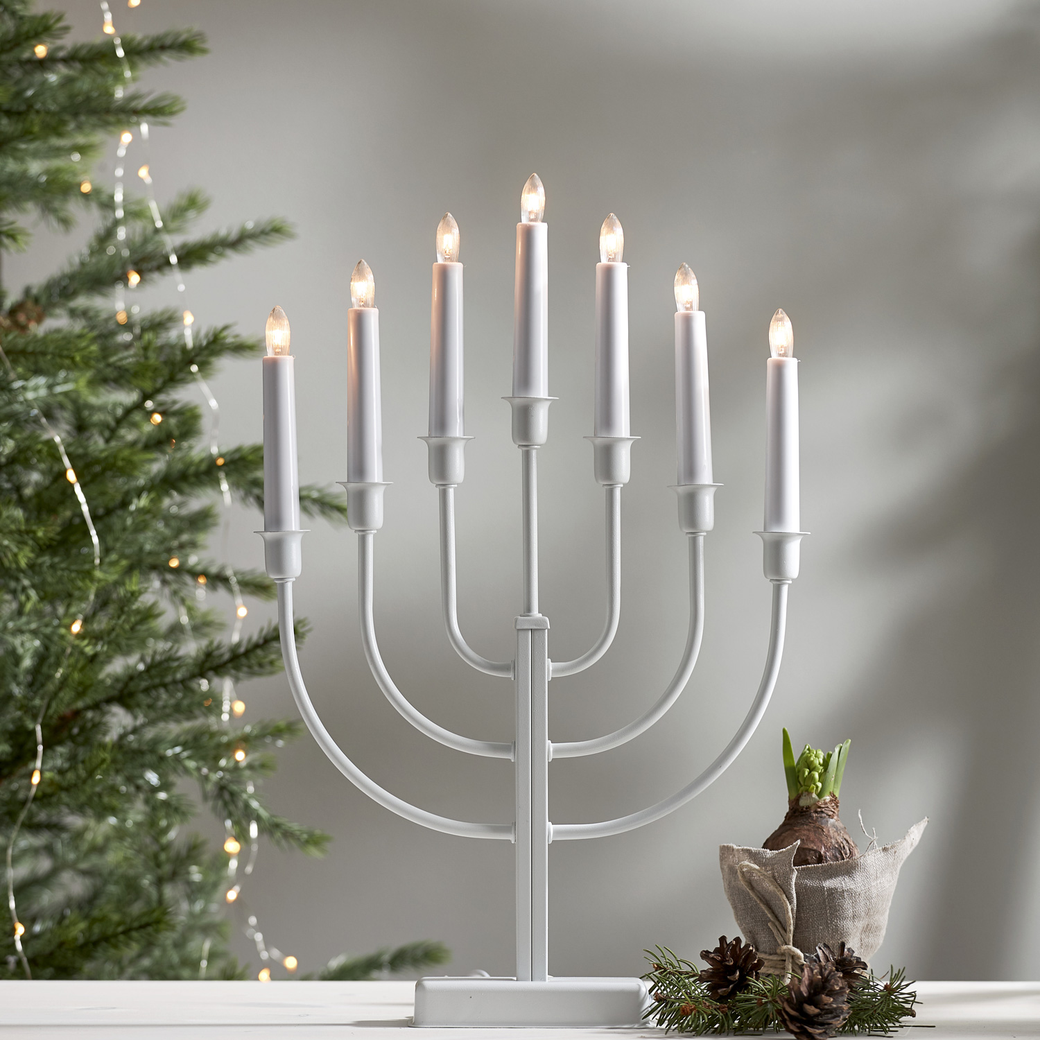 Kerzenleuchter KRISTINA - 7 Arme - warmweiße Lampen - H: 47cm - Schalter - Weiß