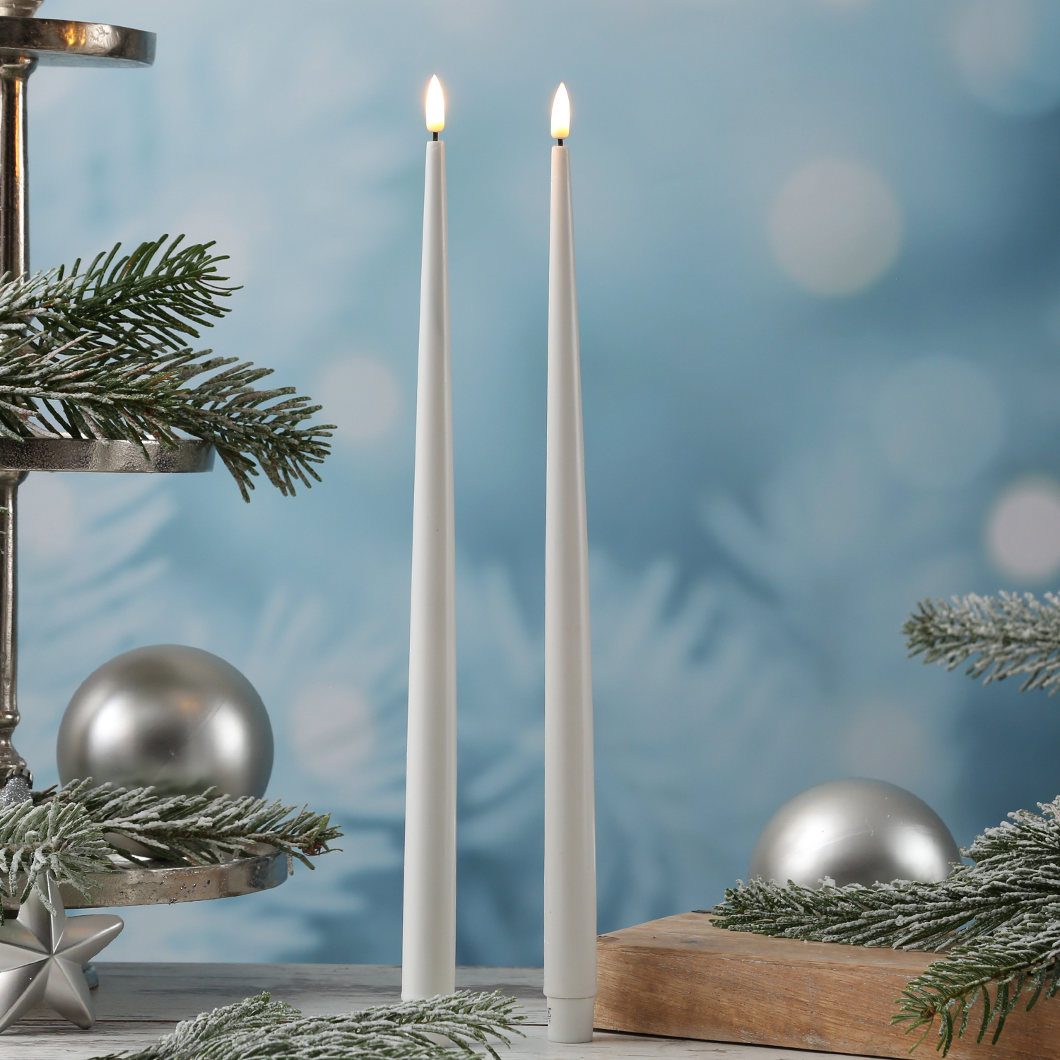 LED Stabkerzen ELLA - Echtwachs - realistische 3D Flamme - H: 38cm - weiß - 2 Stück LED Stabkerzen ELLA - Echtwachs - realistische 3D Flamme - H: 38cm - weiß - 2 Stück