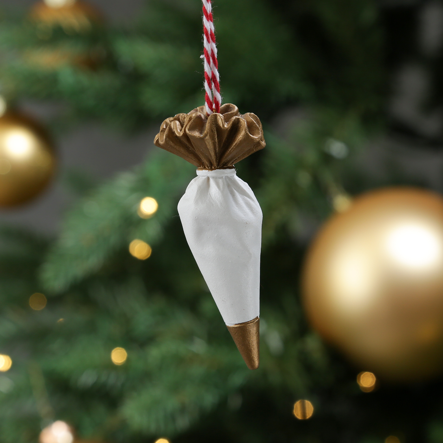 Christbaumschmuck Weihnachtsbaeckerei - 12 verschiedene Baumhaenger - Polyresin - 12er Set