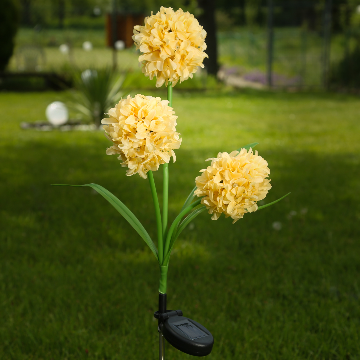 LED Solar Gartenstecker Blume - warmweiße LED - H: 70cm - Lichtsensor - gelb LED Solar Gartenstecker Blume - warmweiße LED - H: 70cm - Lichtsensor - gelb