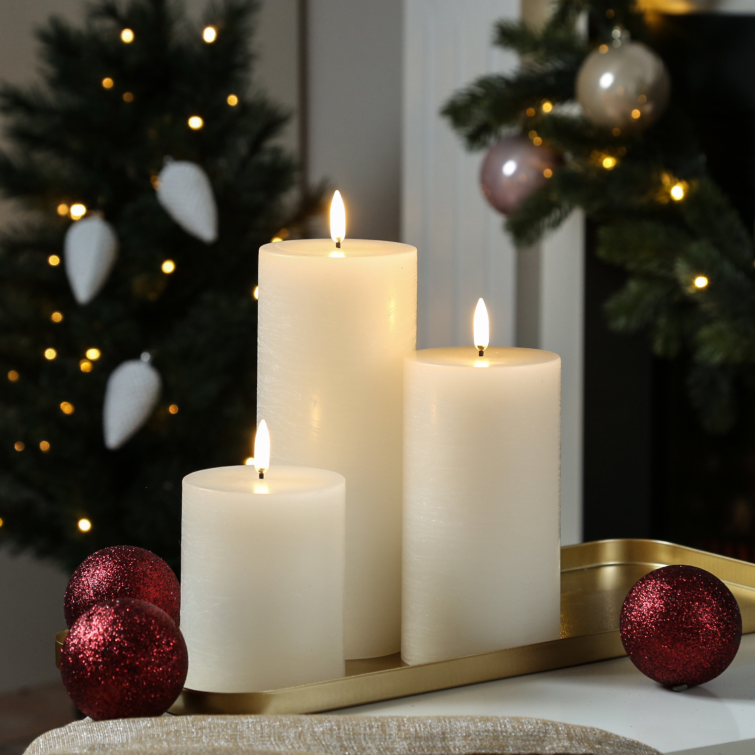 LED Kerze PIA - Rustik-Optik - Echtwachs - H: 10cm - D: 7,8cm - Timer - bis zu 1000 Std. - creme LED Kerze PIA - Rustik-Optik - Echtwachs - H: 10cm - D: 7,8cm - Timer - bis zu 1000 Std. - creme