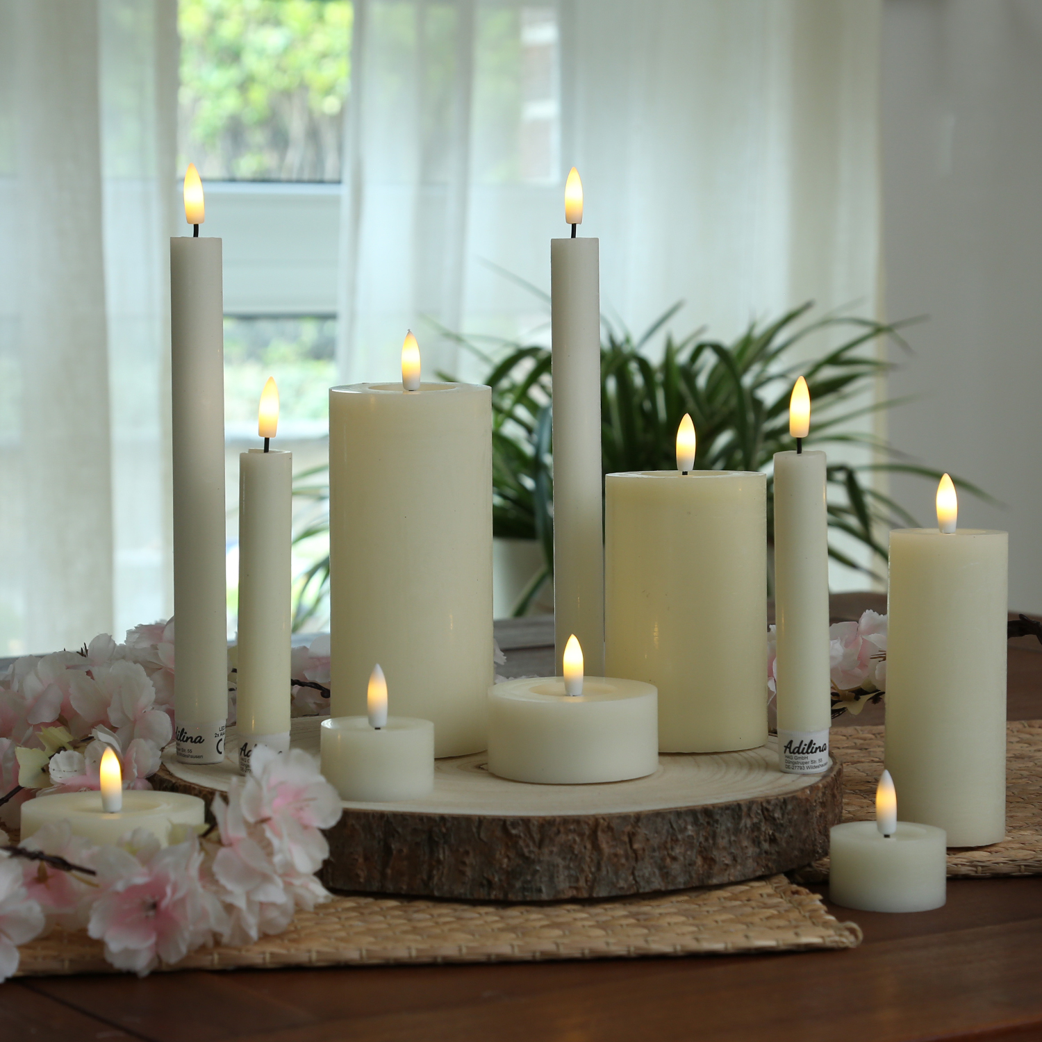 LED Kerze LINA - Rustik-Optik - Echtwachs - 3D Flamme - H: 11cm - D: 7cm - Batterie - Timer - creme