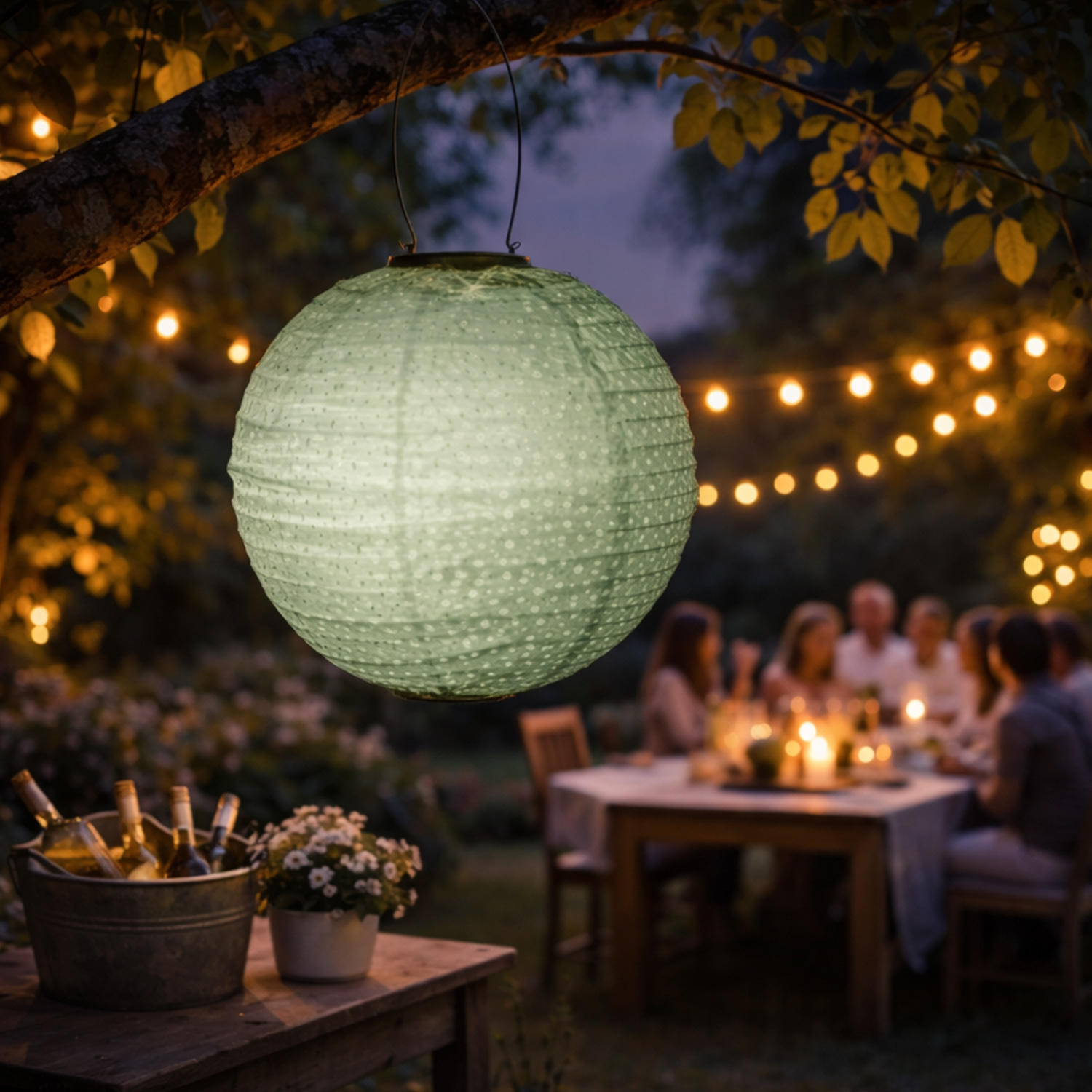 LED Solar Lampion - mit Blumenmuster - warmweiße LED - H: 25cm - D: 25cm - Lichtsensor - salbeigrün