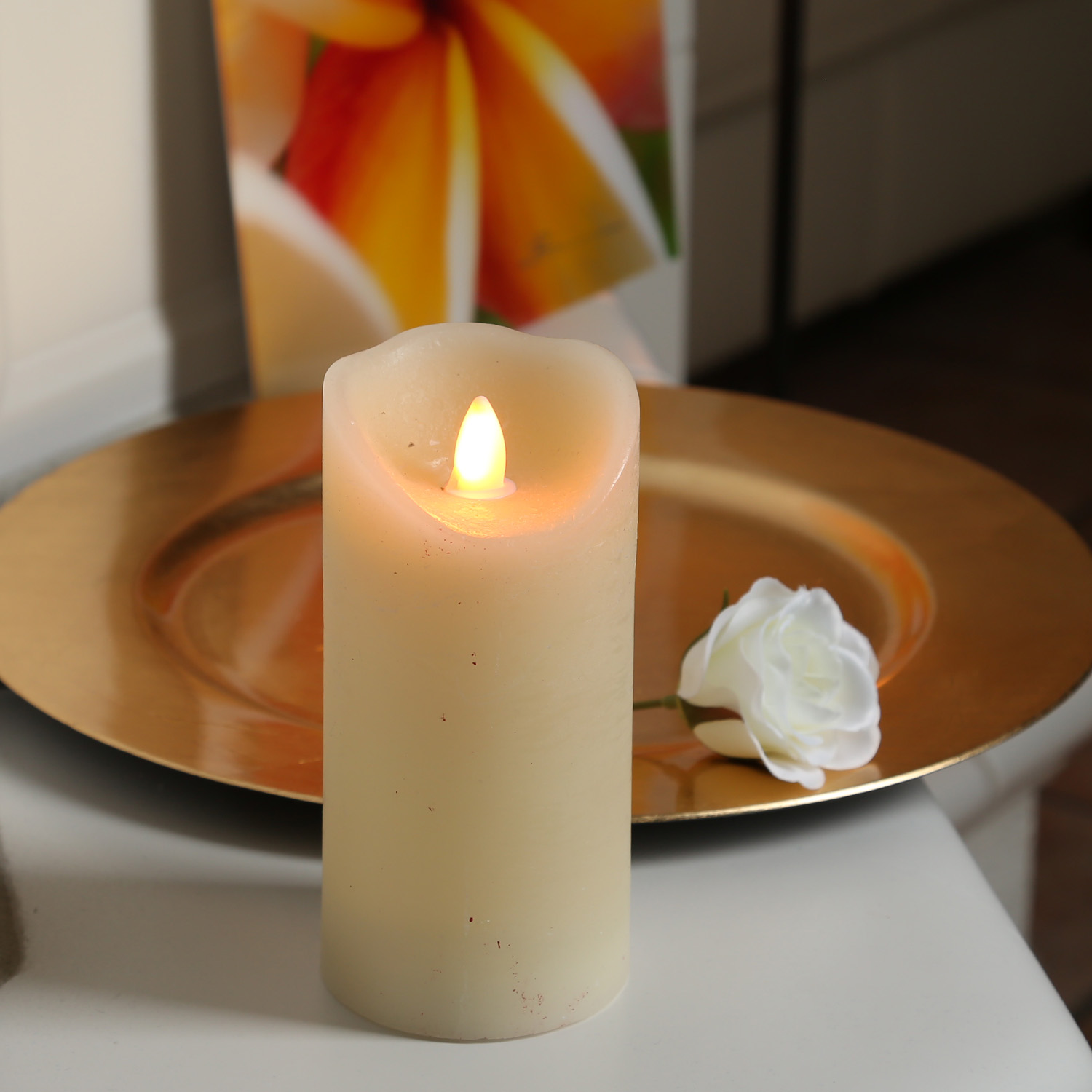 LED Kerze GLOW - Echtwachs - warmweiß glimmende Flamme - H: 15cm, D: 7,5cm - Timer - creme LED Kerze GLOW - Echtwachs - warmweiß glimmende Flamme - H: 15cm, D: 7,5cm - Timer - creme