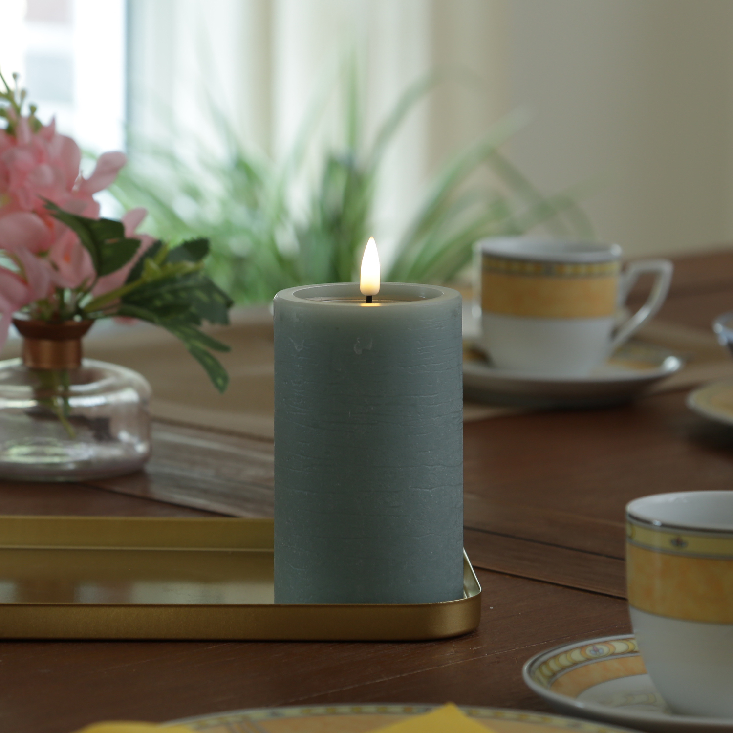LED Kerze UNIQUE - Rustik-Optik - Echtwachs - H: 12,5cm - D: 7,5cm - bis zu 1500 Std. - salbeigrün LED Kerze UNIQUE - Rustik-Optik - Echtwachs - H: 12,5cm - D: 7,5cm - bis zu 1500 Std. - salbeigrün
