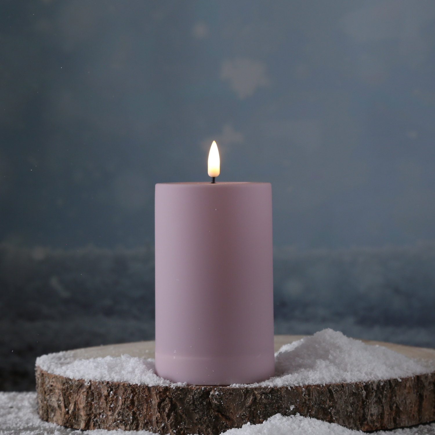 LED Stumpenkerze MIA - Kunststoff - realistische 3D Flamme - H: 12,5cm - outdoor - pastell lila LED Stumpenkerze MIA - Kunststoff - realistische 3D Flamme - H: 12,5cm - outdoor - pastell lila