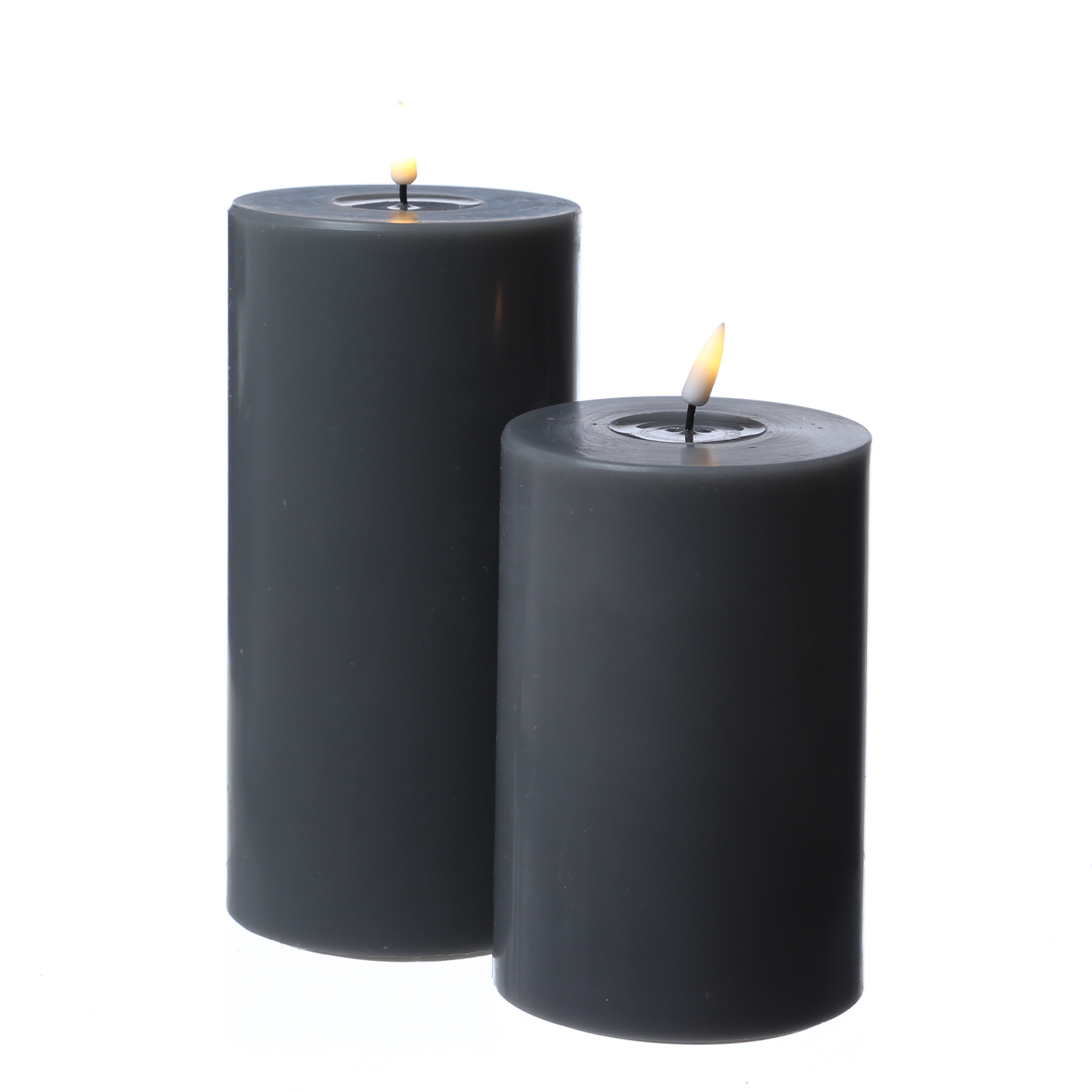 LED Stumpenkerze MIA - Echtwachs - realistische 3D Flamme - H: 15cm D:10cm - Batteriebetrieb - grau LED Stumpenkerze MIA - Echtwachs - realistische 3D Flamme - H: 15cm D:10cm - Batteriebetrieb - grau