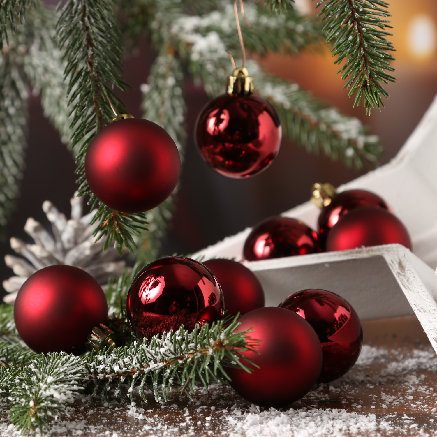 Christbaumkugel - Weihnachtsbaumkugel - bruchfest - D: 4cm - glänzend und matt - weinrot - 16er Set