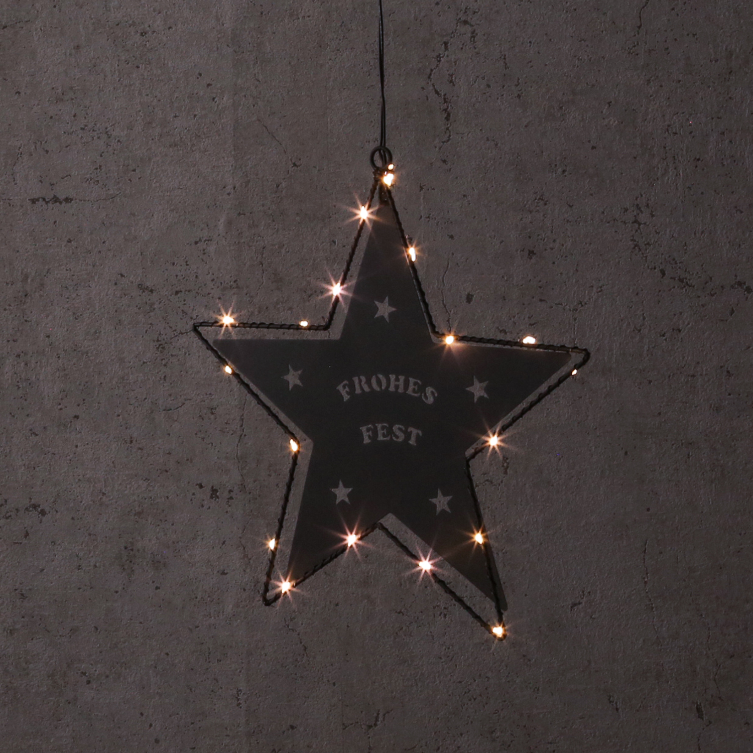 LED Hängestern FROHES FEST - Metallstern - 5-zackig - D: 27cm - 20 LED - Batteriebetrieb - schwarz LED Hängestern FROHES FEST - Metallstern - 5-zackig - D: 27cm - 20 LED - Batteriebetrieb - schwarz