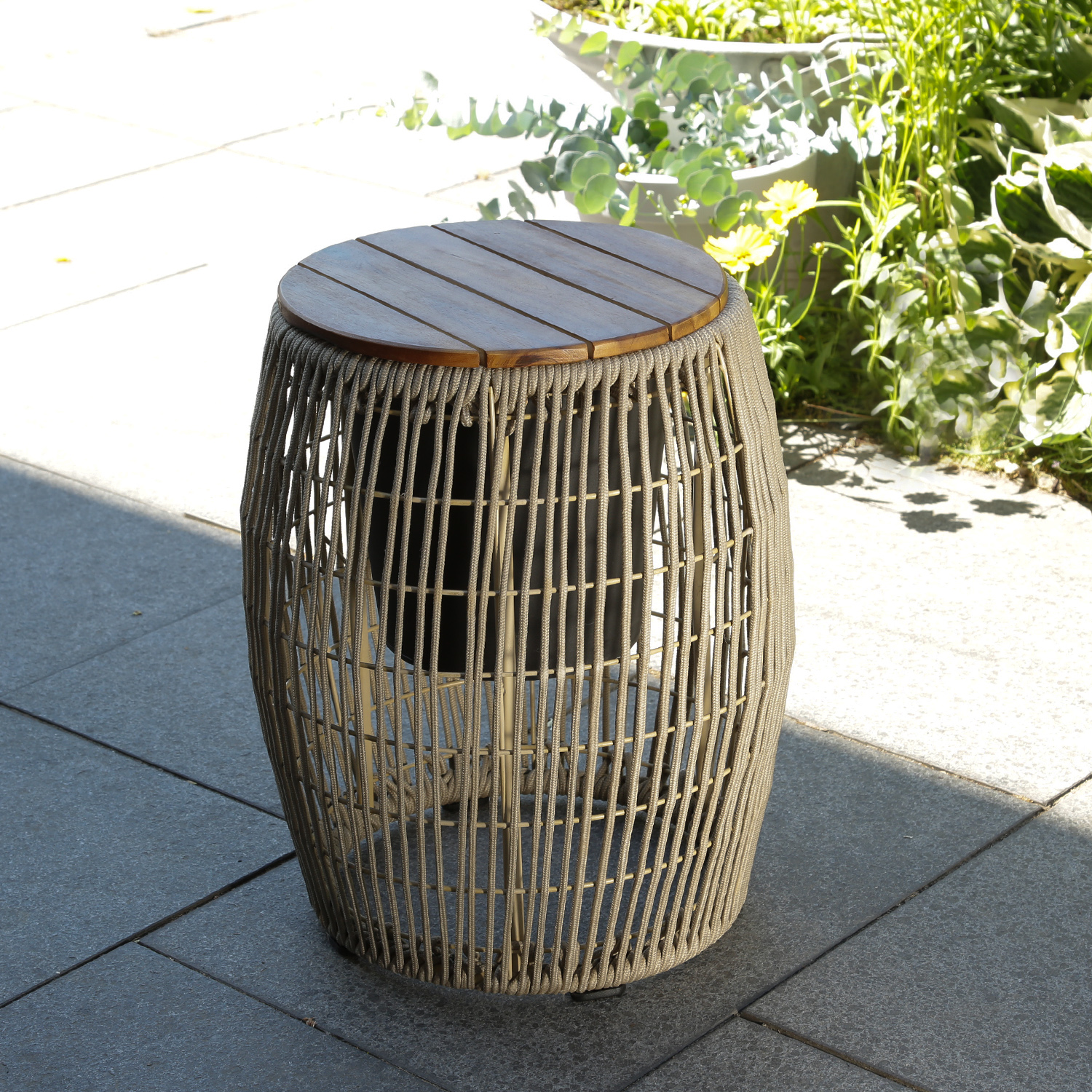 Garten Beistelltisch - integrierter Behälter - Kunststoffseil - H: 49cm - D: 40cm - beige