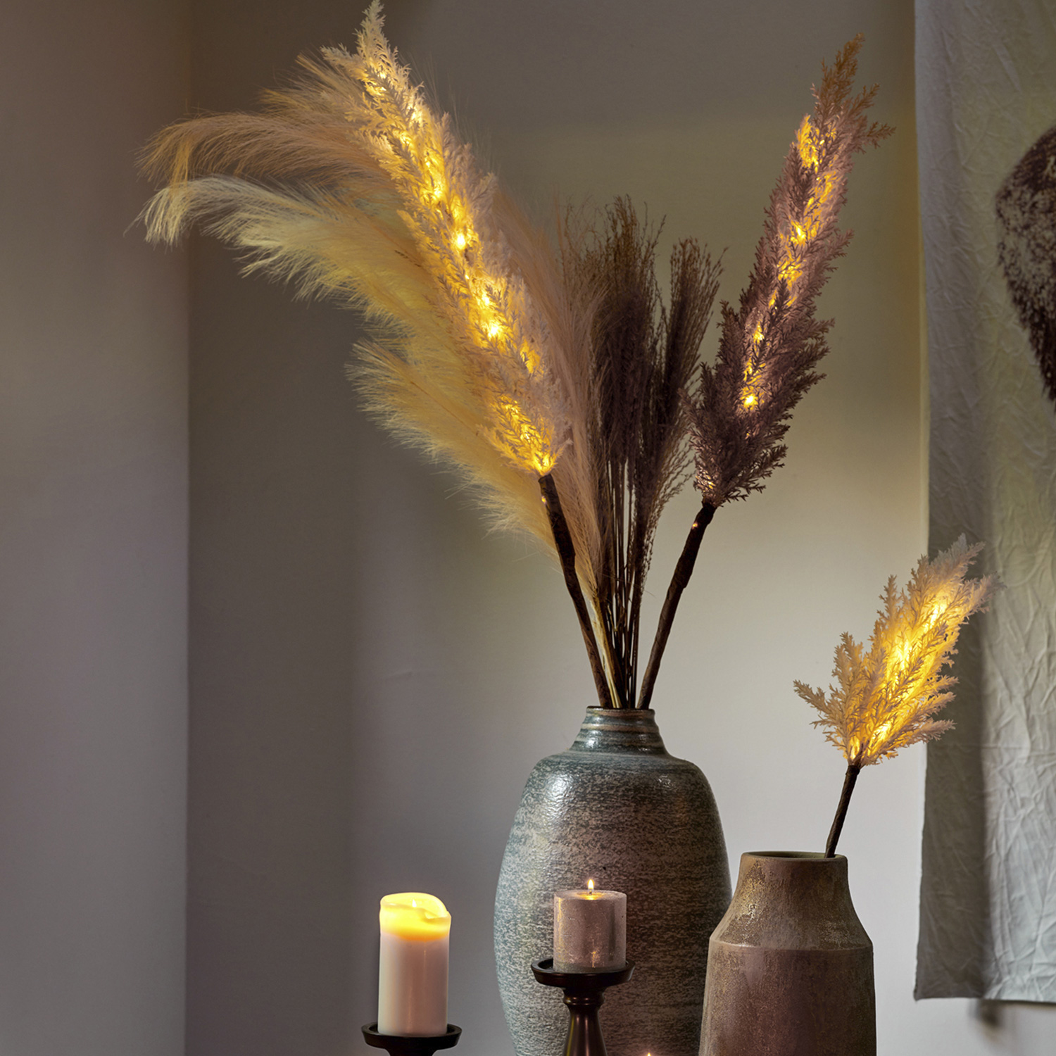 LED Zweig PAMPASGRAS - 12 warmweiße LED - H: 70cm - Batteriebetrieb - Timer- für Innen - weiß