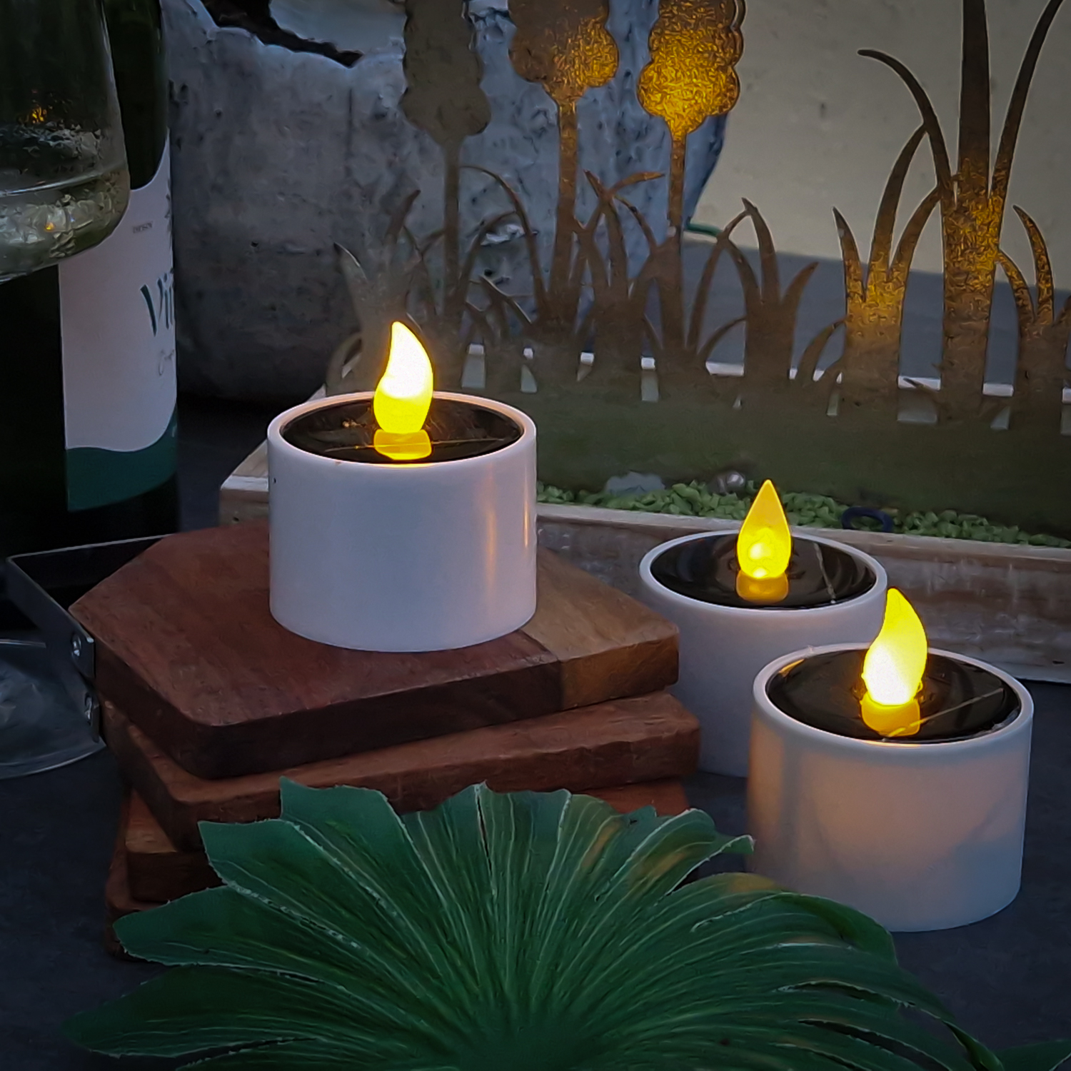 LED Solar Teelichter - orange flackernde LED - Lichtsensor - H: 6cm/D: 5,2cm - für Außen - 3er Set LED Solar Teelichter - orange flackernde LED - Lichtsensor - H: 6cm/D: 5,2cm - für Außen - 3er Set