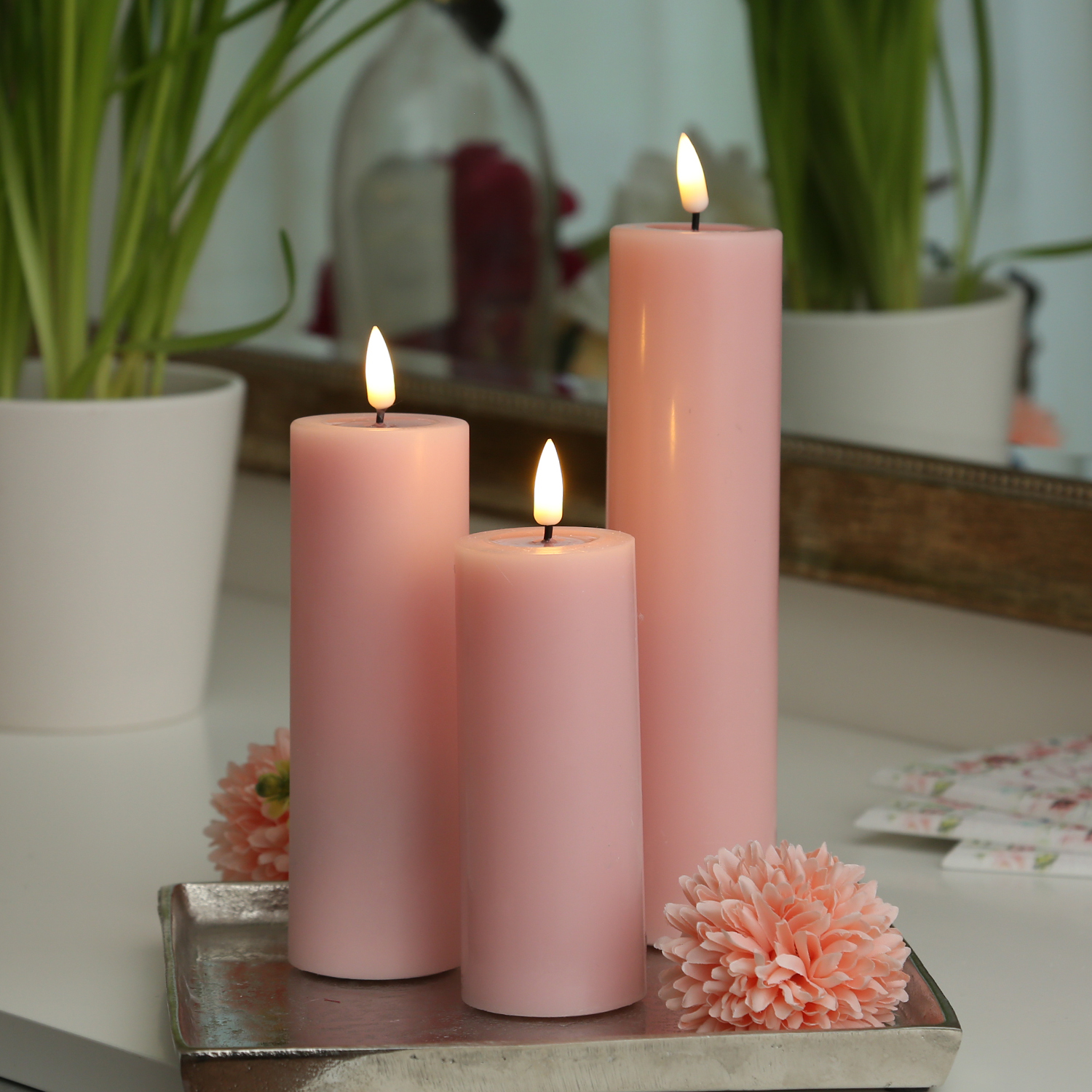 LED Stumpenkerze MIA - Echtwachs - realistische 3D Flamme - H: 15cm D: 5cm - Batterie - rosa LED Stumpenkerze MIA - Echtwachs - realistische 3D Flamme - H: 15cm D: 5cm - Batterie - rosa