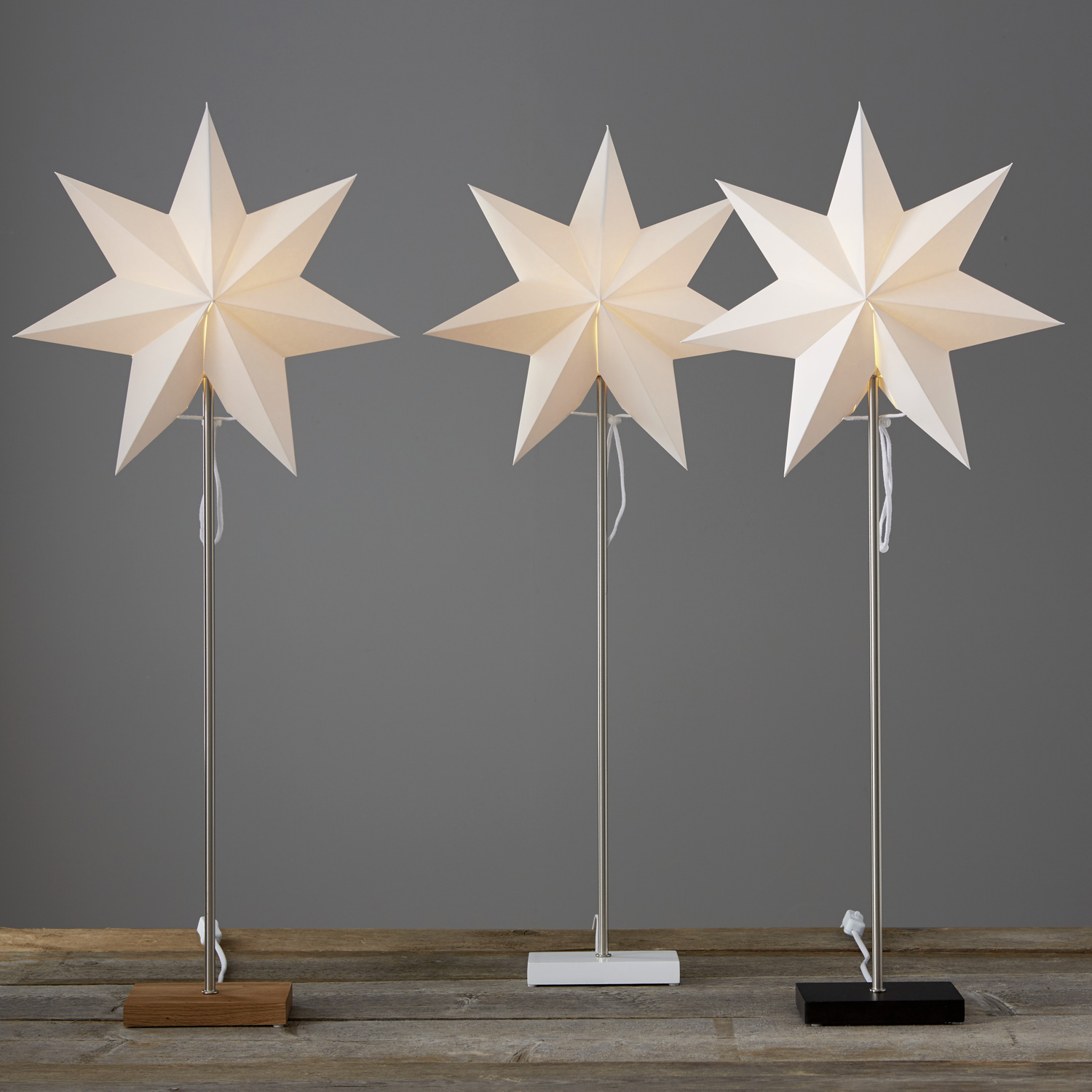 Papierstern Totto - stehend - 7-zackig - H: 80cm - inkl. E14 Fassung u. Kabel - weiß Papierstern Totto - stehend - 7-zackig - H: 80cm - inkl. E14 Fassung u. Kabel - weiß