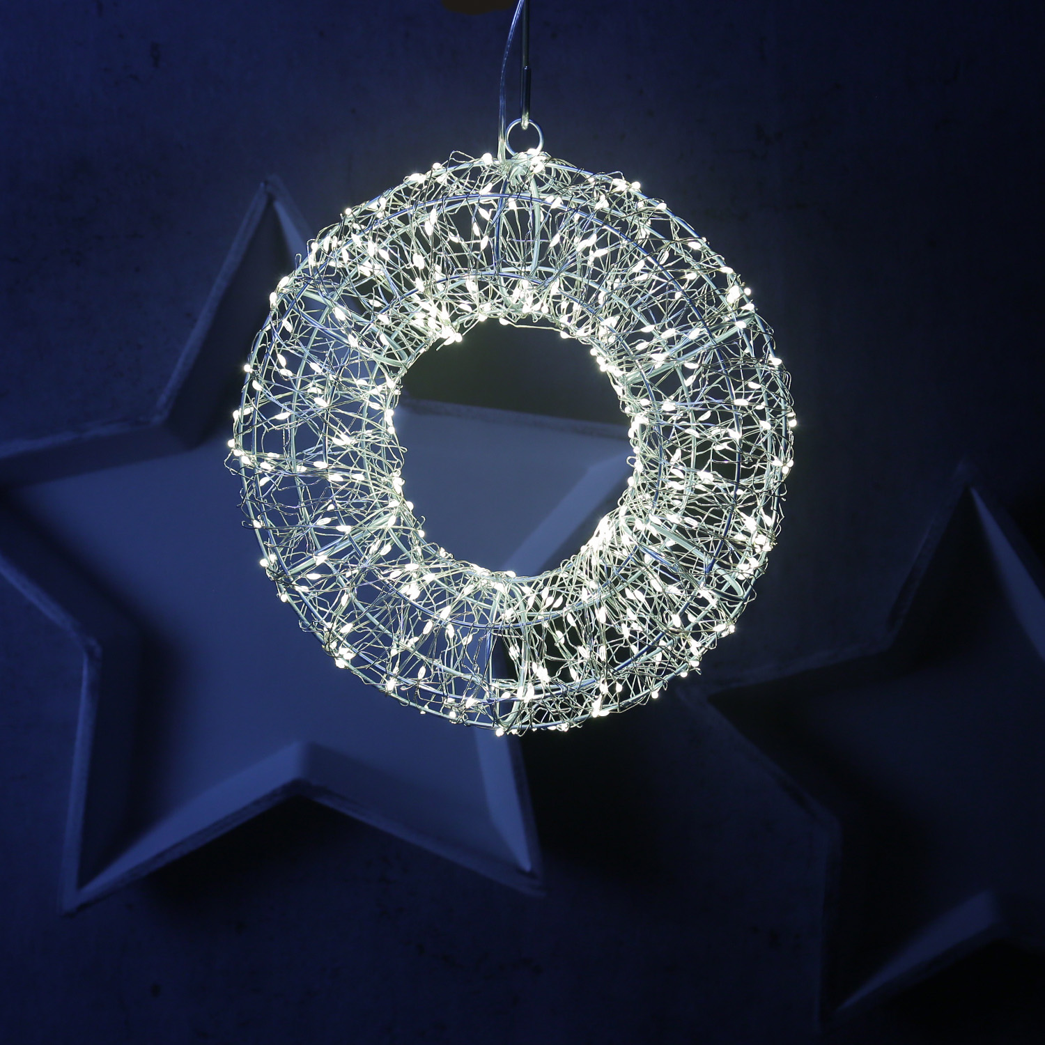 LED Kranz mit Drahtlichterkette - Lichterkranz mit 400 warmweißen LED - D: 28cm - Timer - Außen LED Kranz mit Drahtlichterkette - Lichterkranz mit 400 warmweißen LED - D: 28cm - Timer - Außen