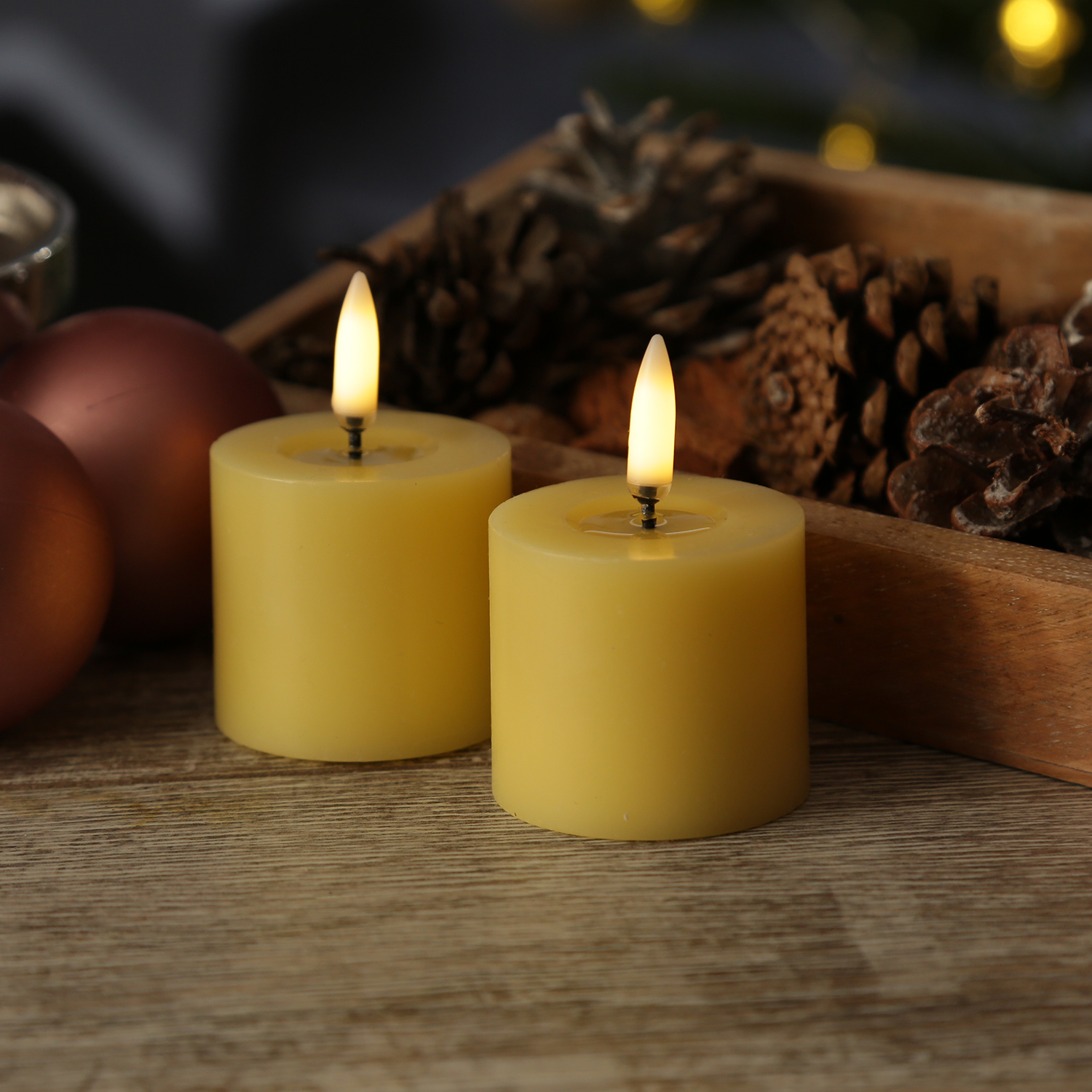 LED Mini Kerze THEA - Echtwachs - 3D Flamme mit Wachsspiegel - D: 5cm - H: 4,5cm - Timer - gelb LED Mini Kerze THEA - Echtwachs - 3D Flamme mit Wachsspiegel - D: 5cm - H: 4,5cm - Timer - gelb