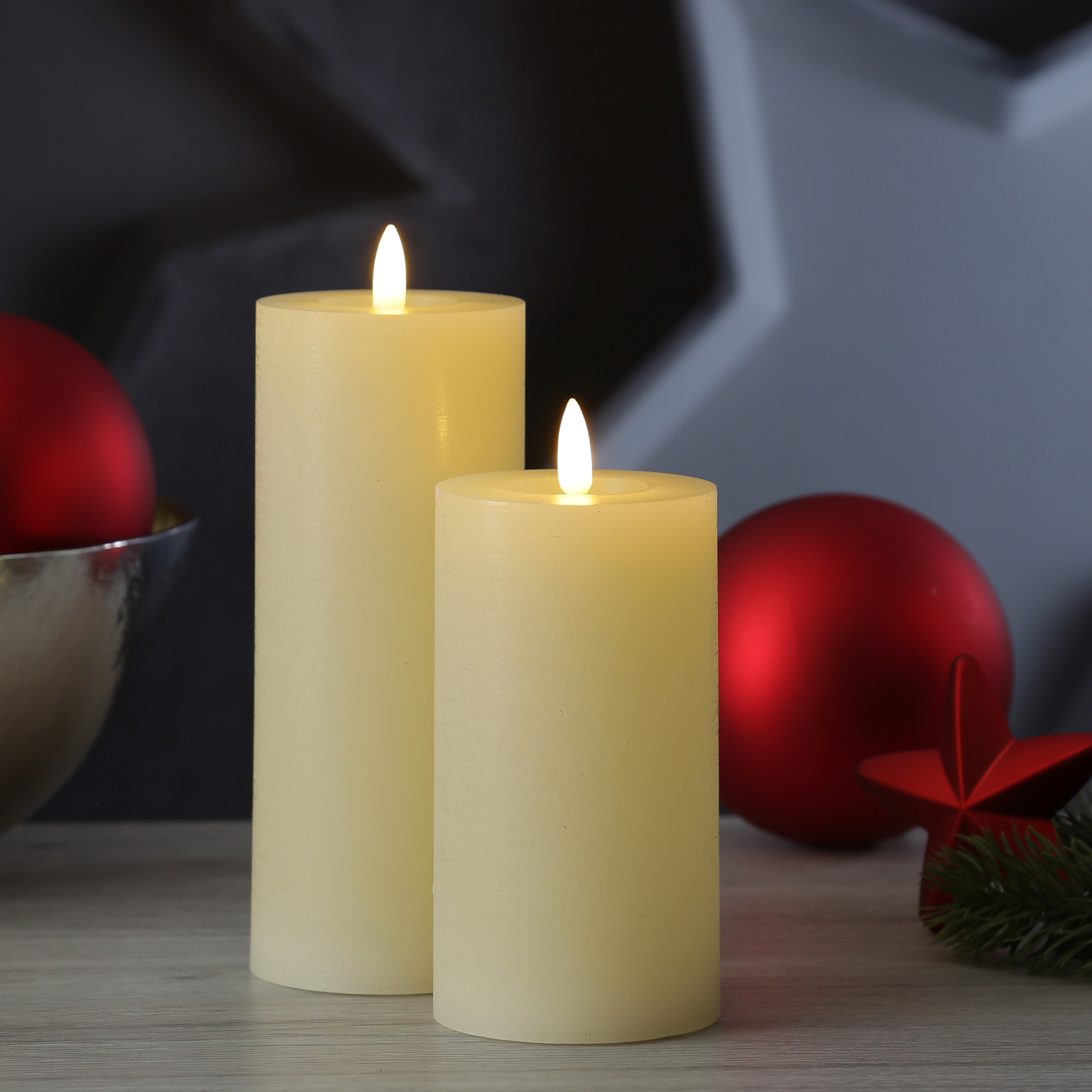 LED Kerze LINA - Rustik-Optik - Echtwachs - 3D Flamme - H: 19cm - D: 7cm - Batterie - Timer - creme LED Kerze LINA - Rustik-Optik - Echtwachs - 3D Flamme - H: 19cm - D: 7cm - Batterie - Timer - creme