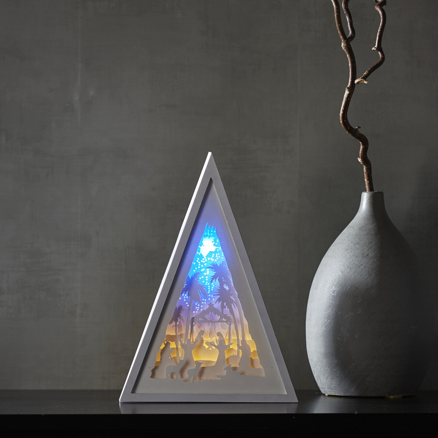 LED-Bild mehrdimensional "Krippe" - weiss - 8 LED - Batterie - Timer - H: 30,5cm - B: 22cm LED-Bild mehrdimensional "Krippe" - weiss - 8 LED - Batterie - Timer - H: 30,5cm - B: 22cm