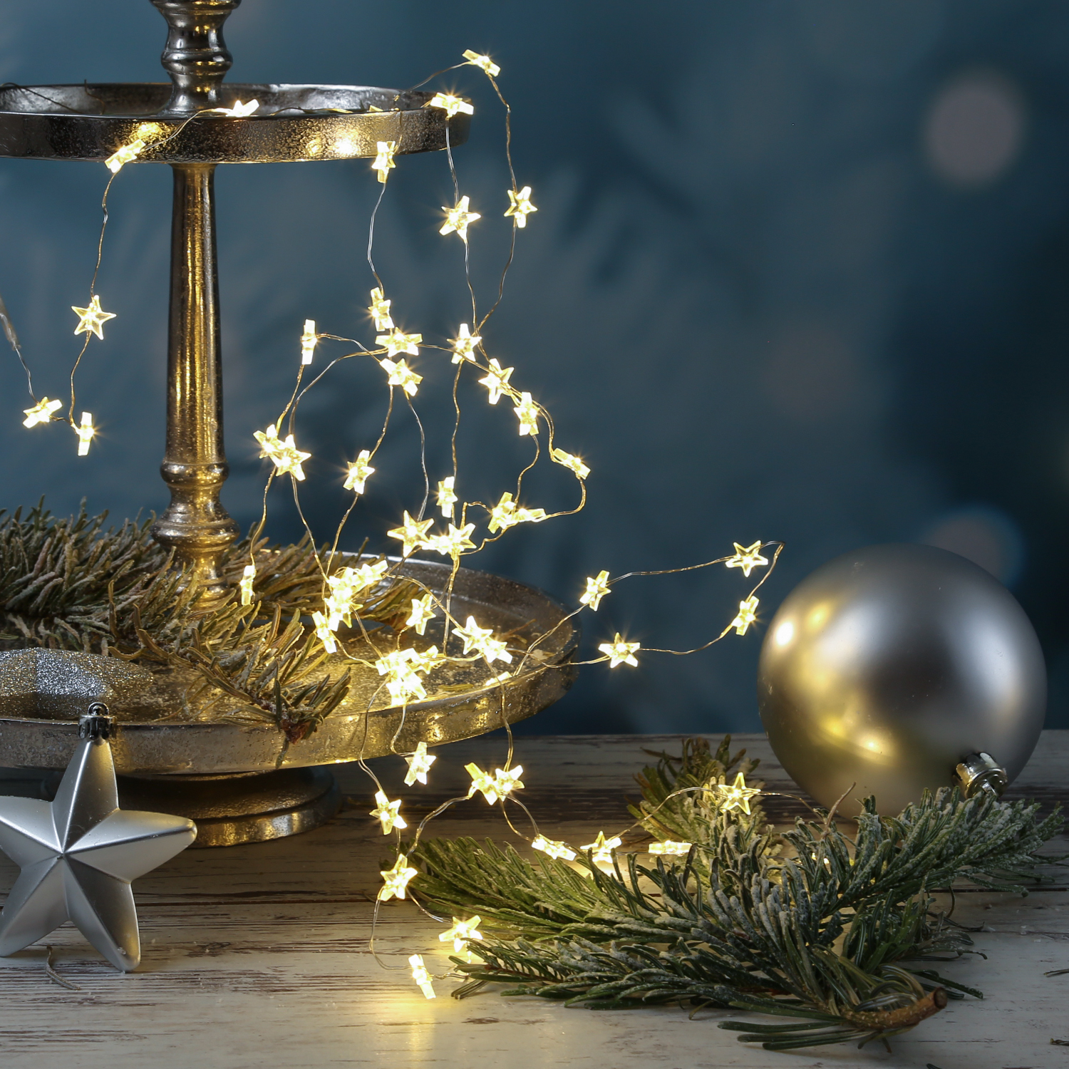 LED Drahtlichterkette Sterne - 60 warmweiße LED - L: 2,95m - Timer - Batterie - silber, transparent LED Drahtlichterkette Sterne - 60 warmweiße LED - L: 2,95m - Timer - Batterie - silber, transparent