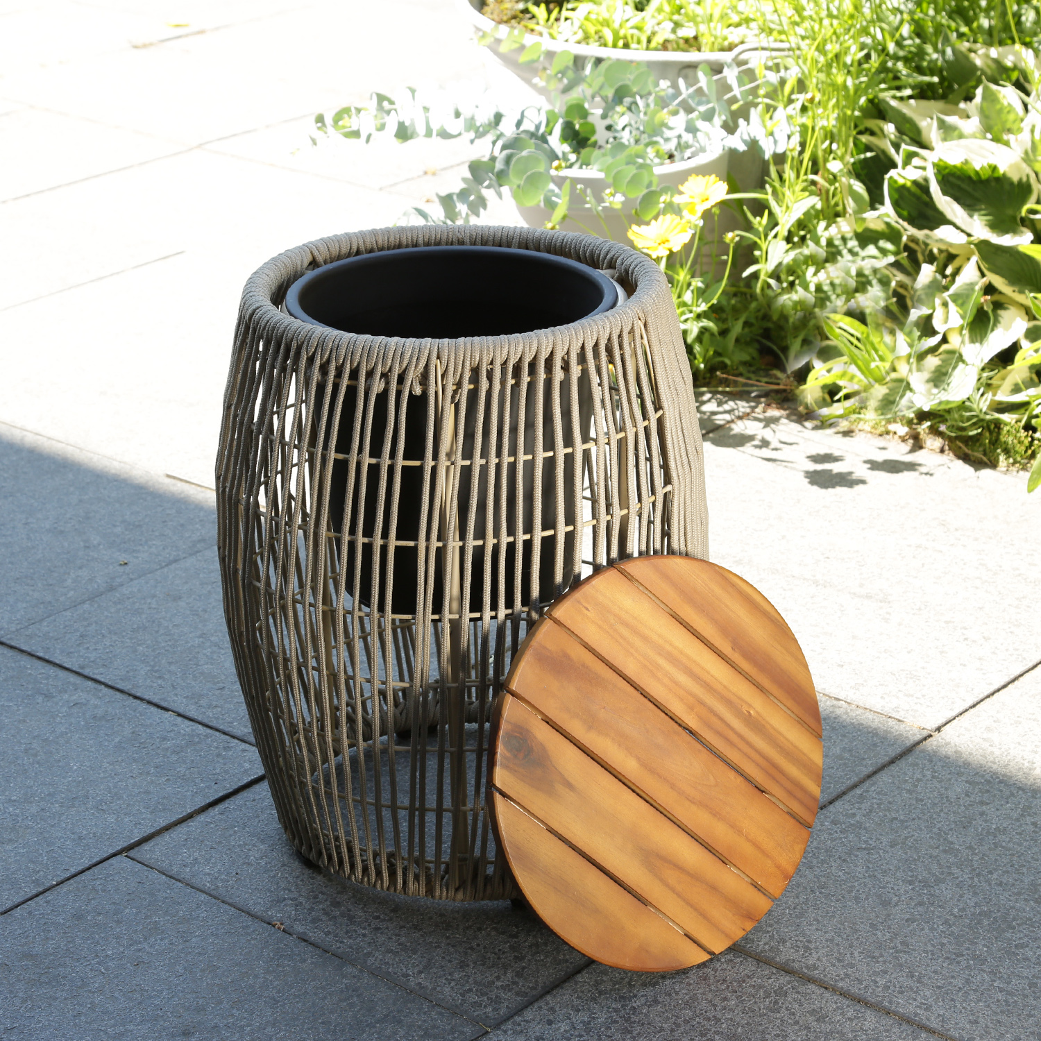 Garten Beistelltisch - integrierter Behälter - Kunststoffseil - H: 49cm - D: 40cm - beige Garten Beistelltisch - integrierter Behälter - Kunststoffseil - H: 49cm - D: 40cm - beige