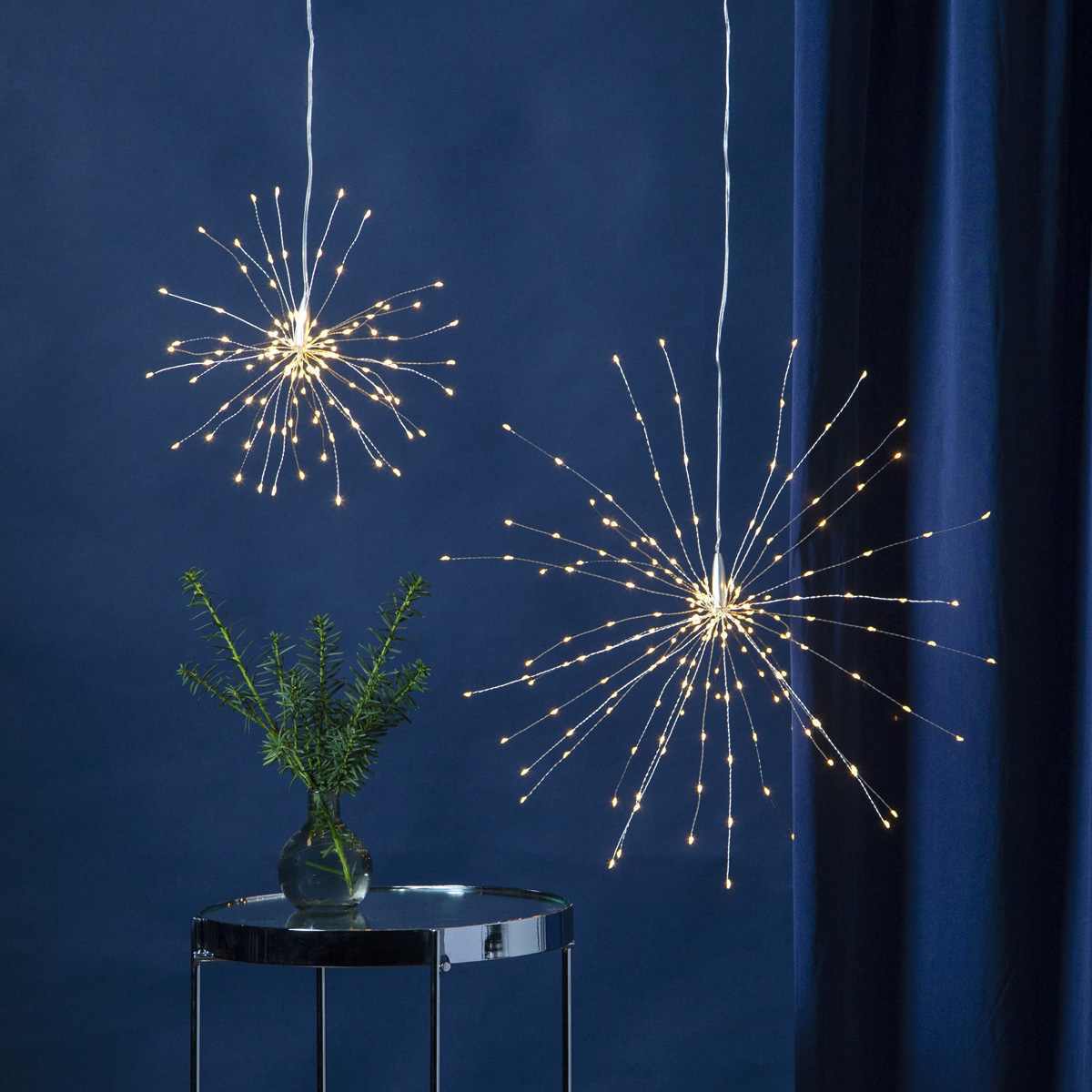 3D LED Stern Feuerwerk - hängend - 120 warmweiße LED - D: 26cm - für Innen - silber 3D LED Stern Feuerwerk - hängend - 120 warmweiße LED - D: 26cm - für Innen - silber