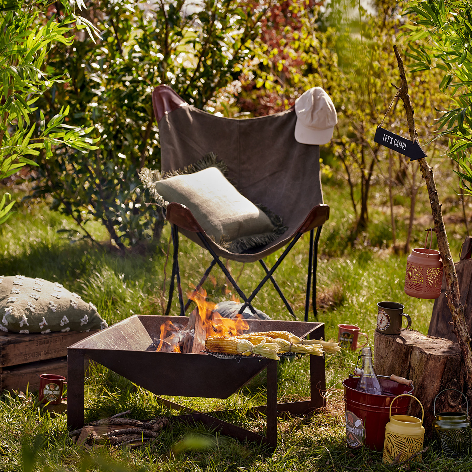 Feuerschale - Rostoptik - quadratischer Feuerkorb - Metall - L: 70cm - H: 31cm - für Außen Feuerschale - Rostoptik - quadratischer Feuerkorb - Metall - L: 70cm - H: 31cm - für Außen
