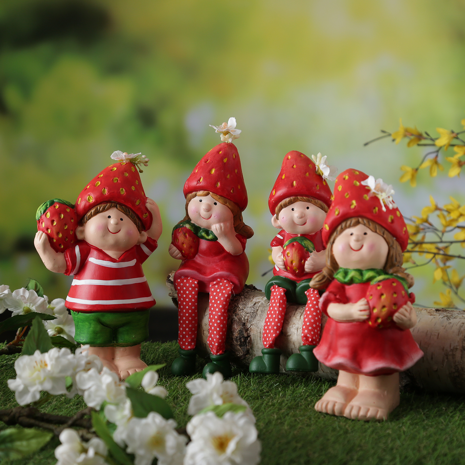 Dekofigur Erdbeerjunge Fritz - niedliche Gartenfigur mit Erdbeere - Keramik  - H: 18,5cm - rot