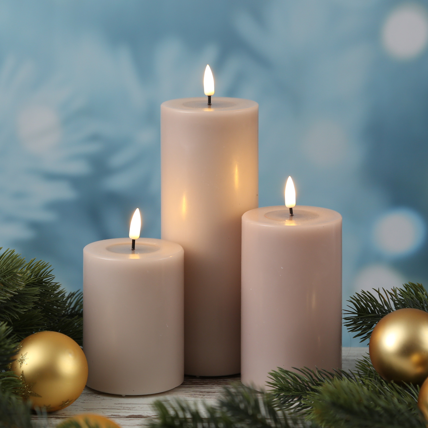 LED Stumpenkerze MIA - Echtwachs - realistische 3D Flamme - H: 10cm - D: 7,5cm - altrosa LED Stumpenkerze MIA - Echtwachs - realistische 3D Flamme - H: 10cm - D: 7,5cm - altrosa