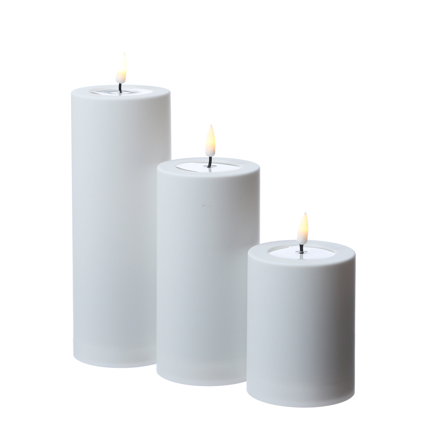 LED Stumpenkerze MIA - Kunststoff - realistische 3D Flamme - H: 12,5cm - outdoor - weiß LED Stumpenkerze MIA - Kunststoff - realistische 3D Flamme - H: 12,5cm - outdoor - weiß