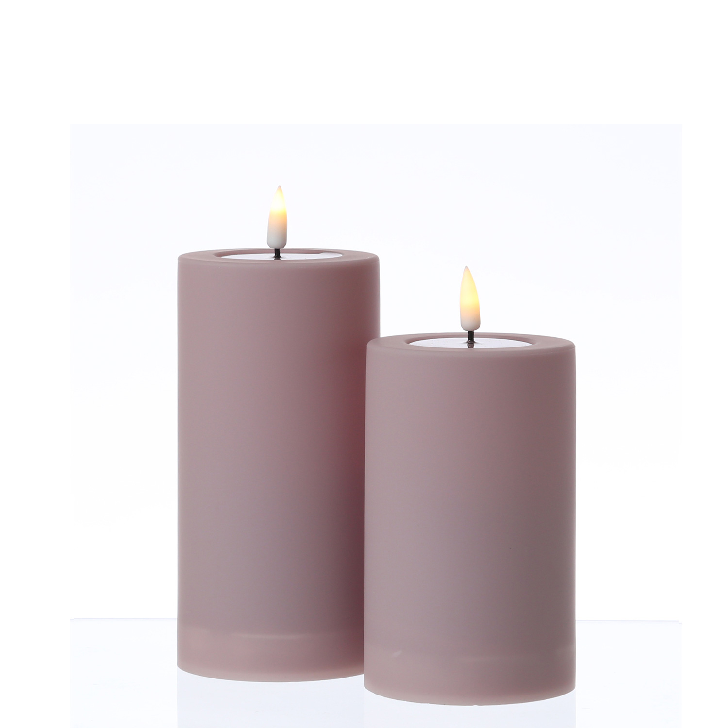 LED Stumpenkerze MIA - Kunststoff - realistische 3D Flamme - H: 15cm - outdoor - pastell lila LED Stumpenkerze MIA - Kunststoff - realistische 3D Flamme - H: 15cm - outdoor - pastell lila