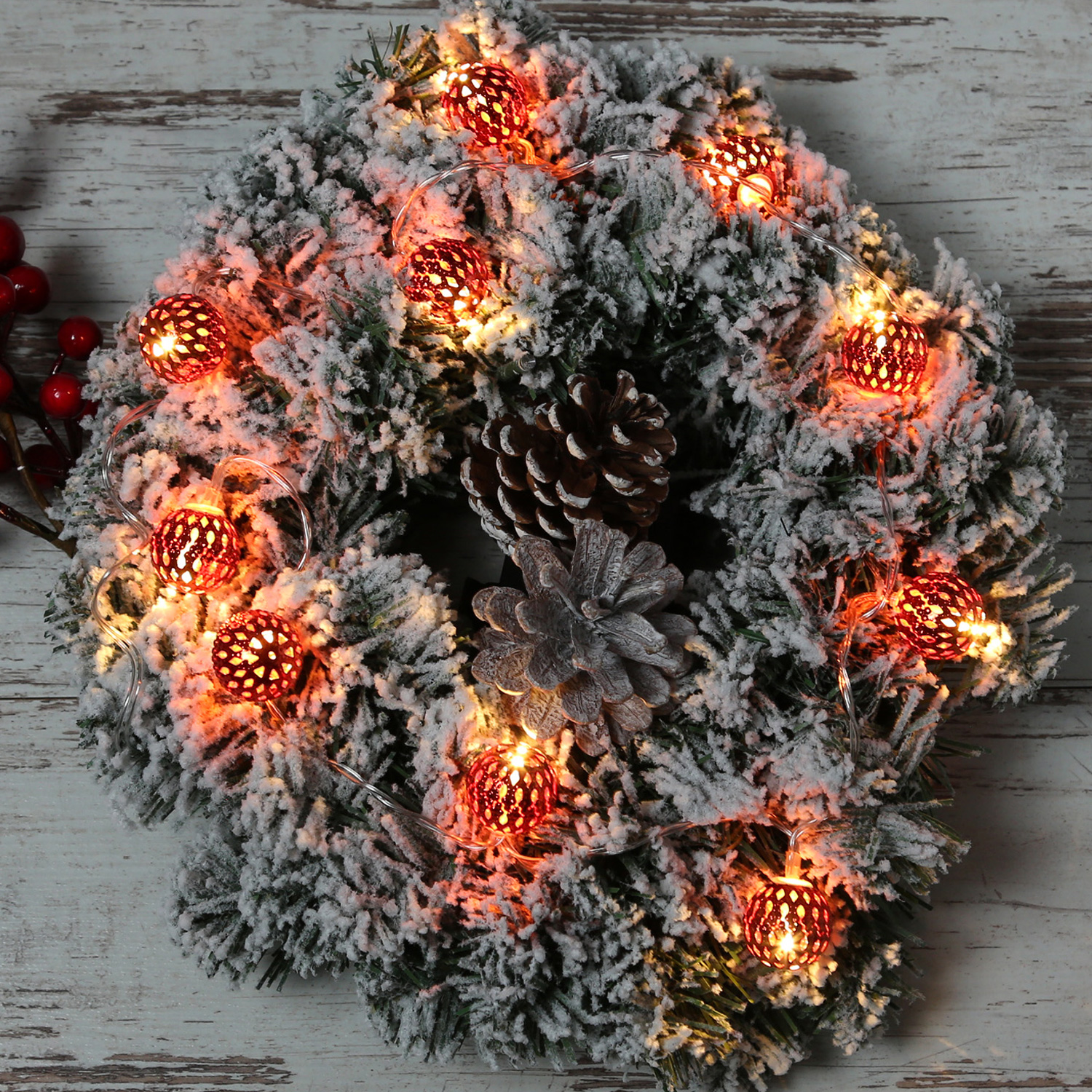 LED Dekolichterkette Metallkugeln - 10 warmweiße LED - D: 2,5cm - L: 0,9m - Batterie - weiß LED Dekolichterkette Metallkugeln - 10 warmweiße LED - D: 2,5cm - L: 0,9m - Batterie - weiß