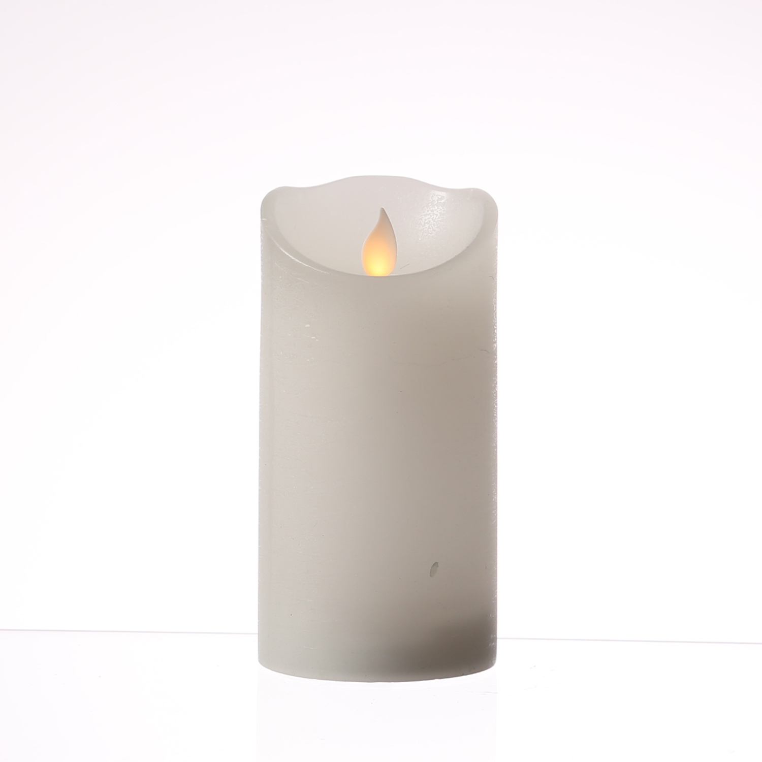 LED Kerze M-TWINKLE - Echtwachs - mechanisch bewegte Flamme - H: 15cm - D: 7,5cm - Timer - weiß LED Kerze M-TWINKLE - Echtwachs - mechanisch bewegte Flamme - H: 15cm - D: 7,5cm - Timer - weiß